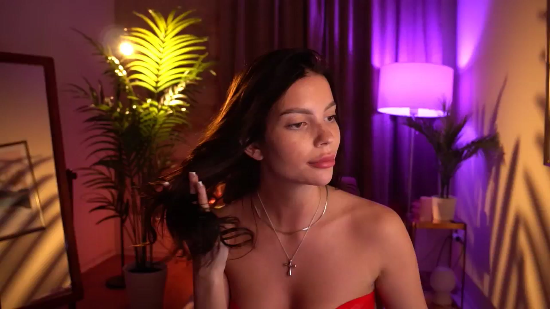 Gallery image thumbnail from hollydollly_'s myfreecams stream on, 06/03/2024, 21:23 image 13 of 20