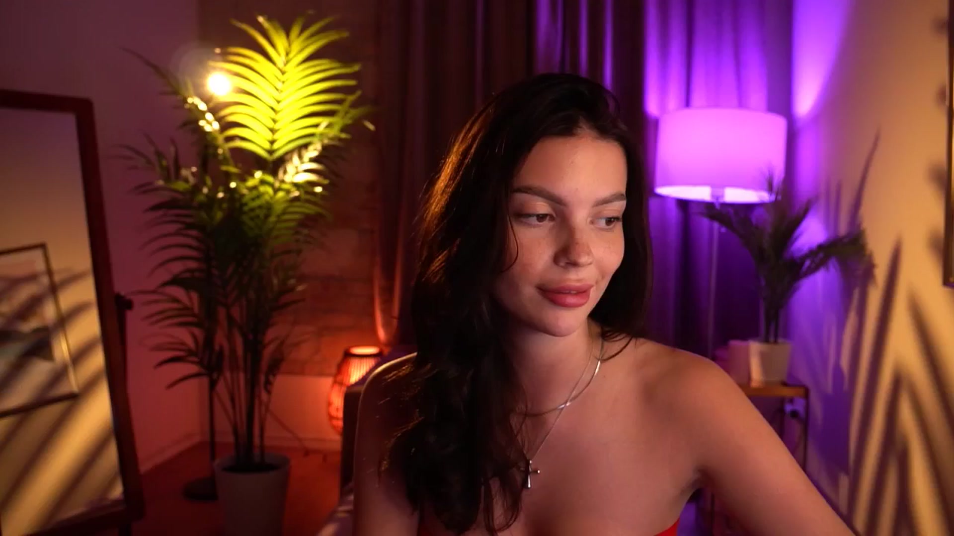 Gallery image thumbnail from hollydollly_'s myfreecams stream on, 06/03/2024, 21:23 image 12 of 20