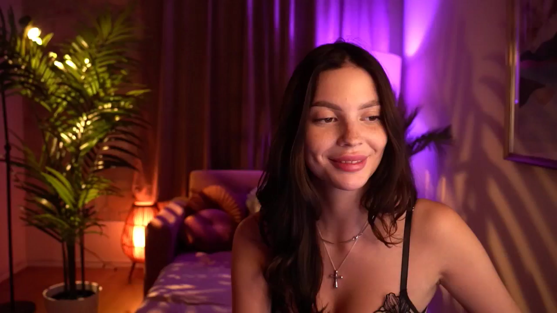 Gallery image thumbnail from hollydollly_'s myfreecams stream on, 06/05/2024, 21:49 image 18 of 20