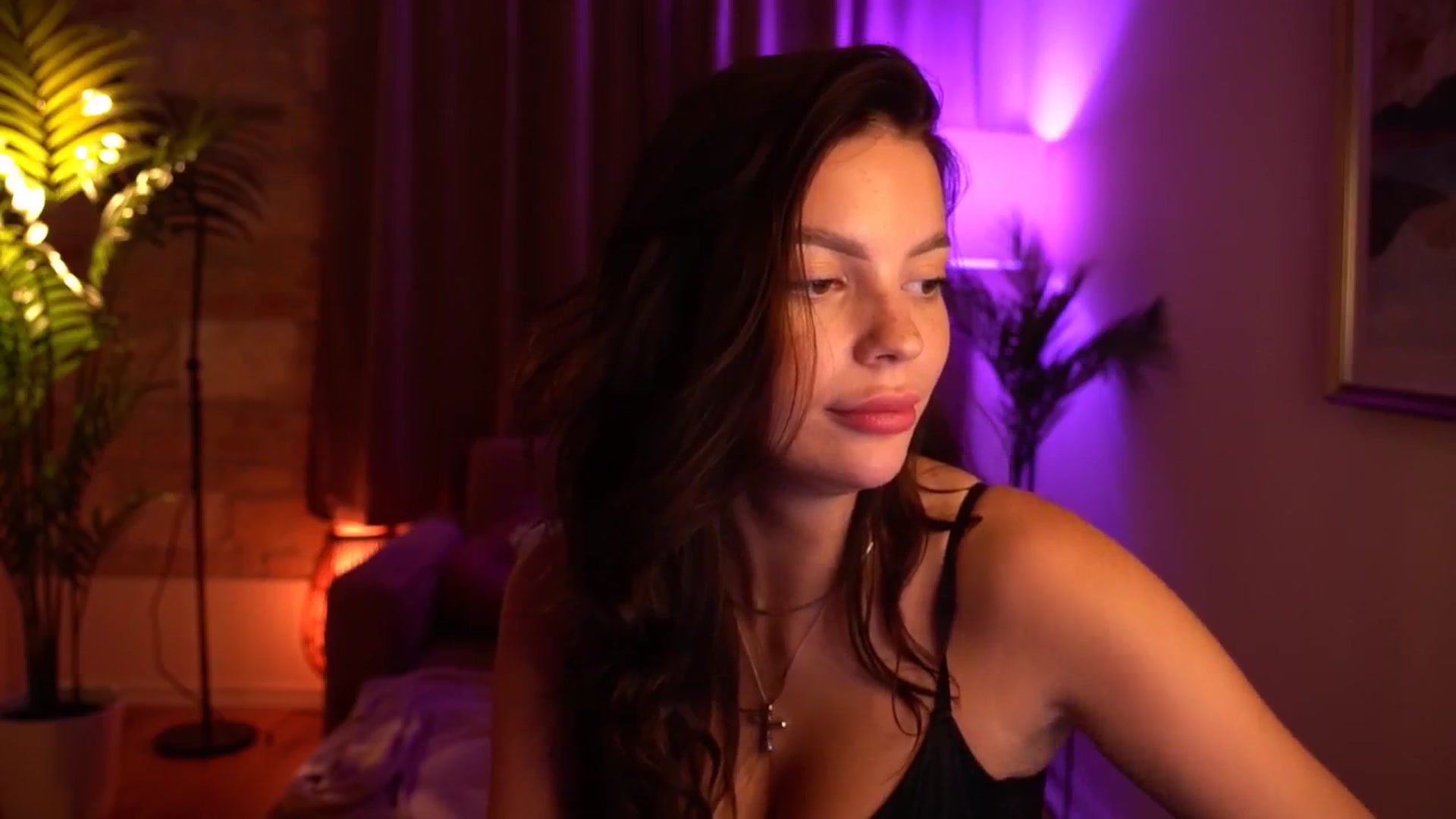 Gallery image thumbnail from hollydollly_'s myfreecams stream on, 06/15/2024, 22:11 image 16 of 20