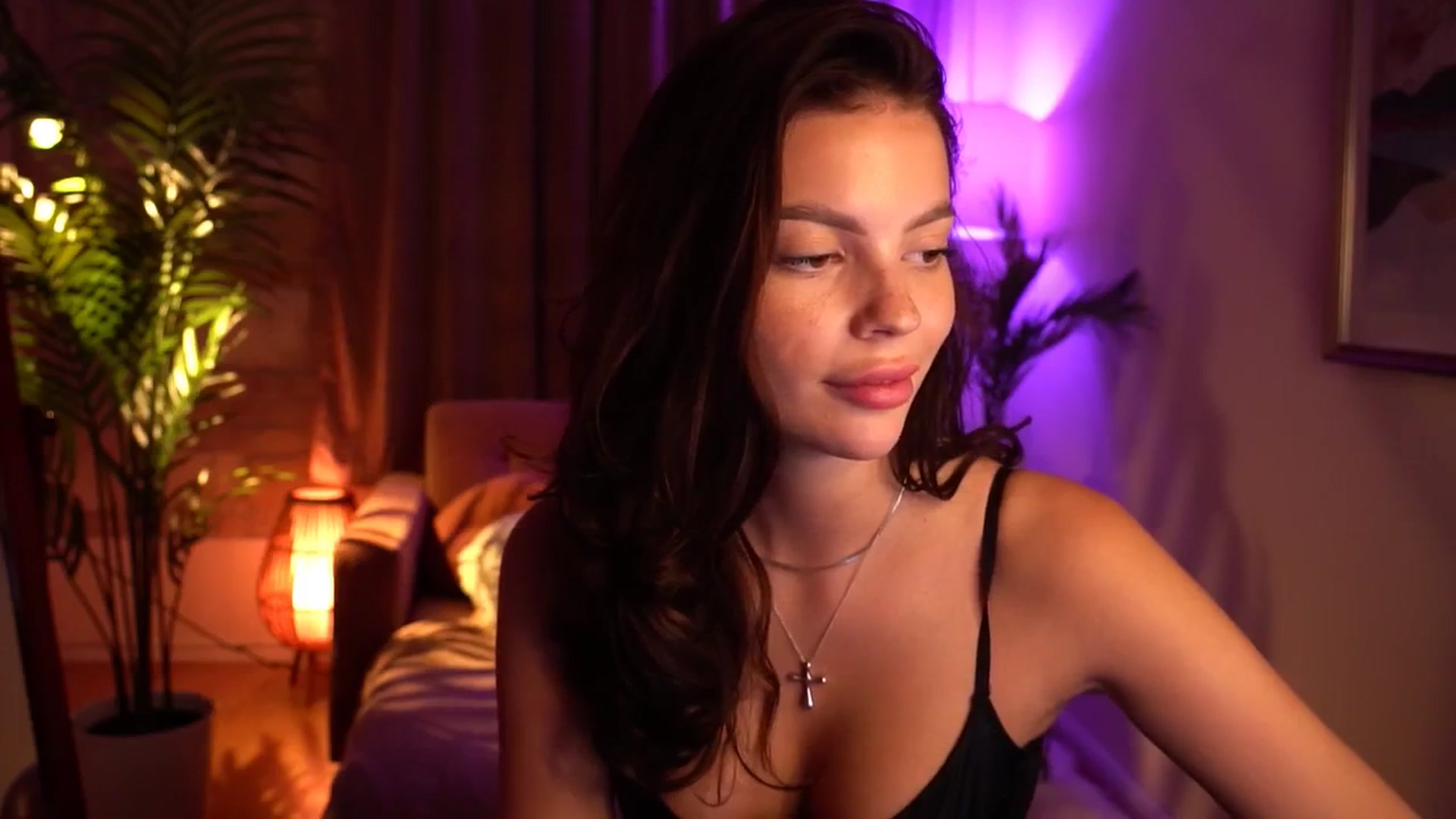 Gallery image thumbnail from hollydollly_'s myfreecams stream on, 06/26/2024, 21:50 image 5 of 20