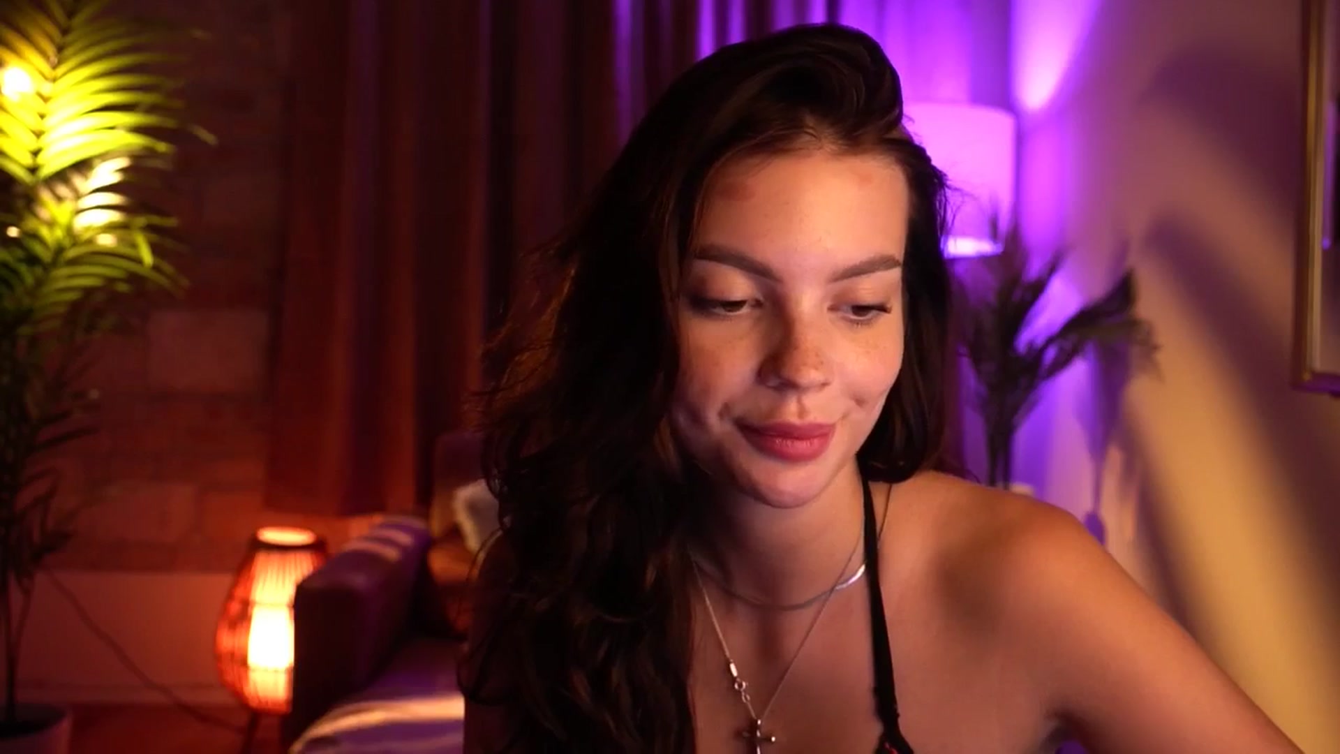Gallery image thumbnail from hollydollly_'s myfreecams stream on, 06/29/2024, 17:02 image 18 of 20