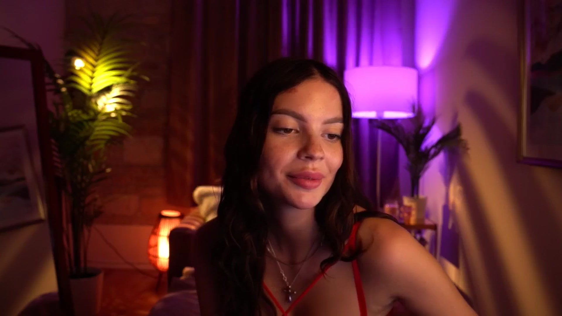 Gallery image thumbnail from hollydollly_'s myfreecams stream on, 07/01/2024, 20:21 image 19 of 20
