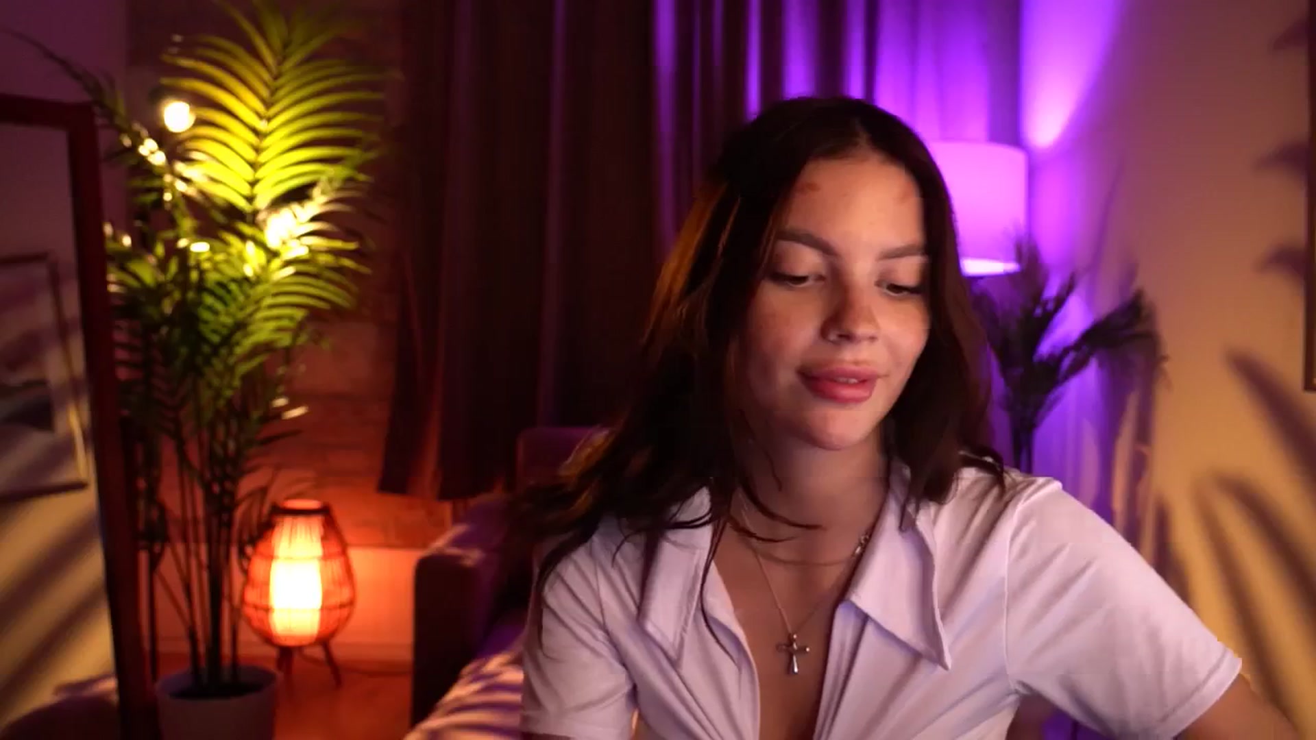 Gallery image thumbnail from hollydollly_'s myfreecams stream on, 07/02/2024, 19:54 image 17 of 20