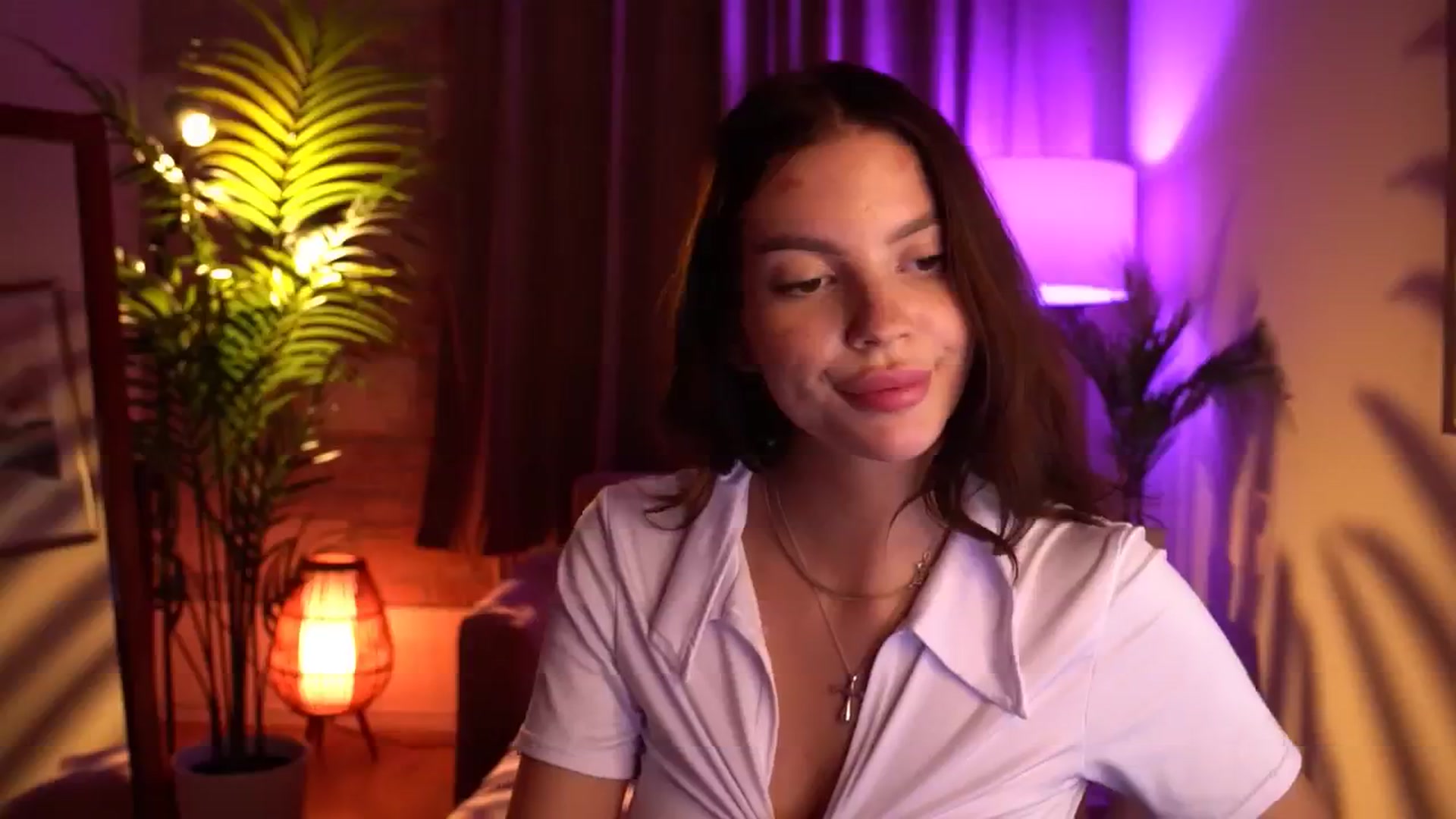 Gallery image thumbnail from hollydollly_'s myfreecams stream on, 07/02/2024, 19:54 image 16 of 20