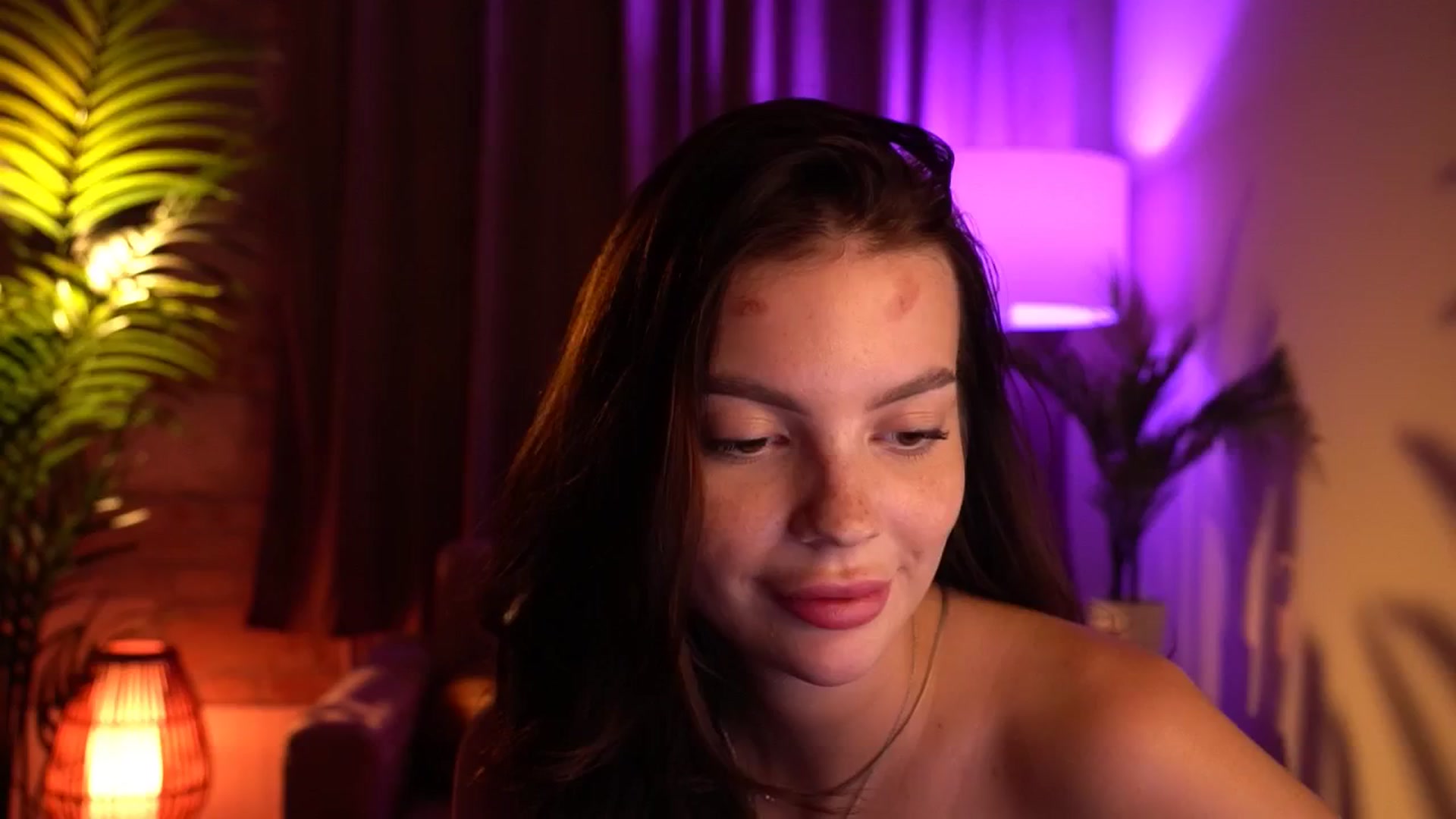 Gallery image thumbnail from hollydollly_'s myfreecams stream on, 07/02/2024, 21:21 image 11 of 20
