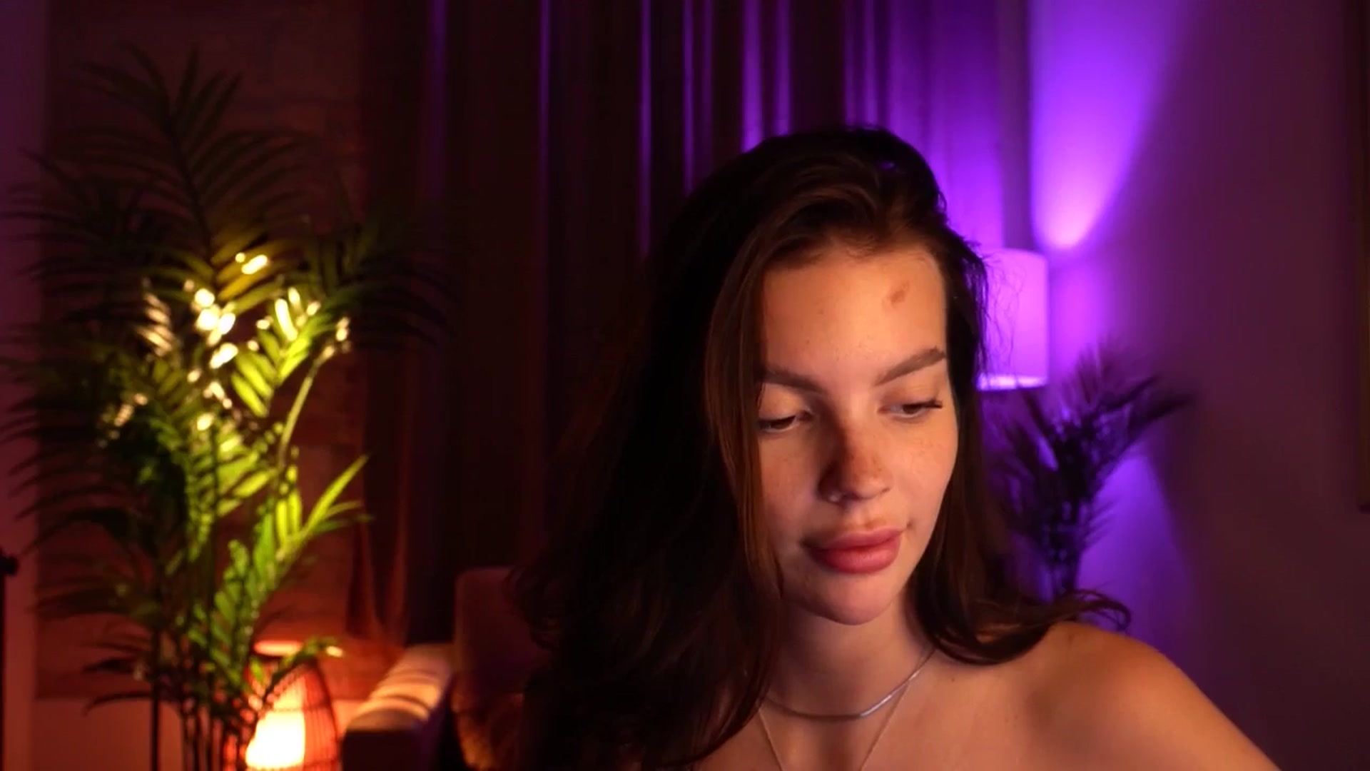 Gallery image thumbnail from hollydollly_'s myfreecams stream on, 07/06/2024, 14:20 image 17 of 20