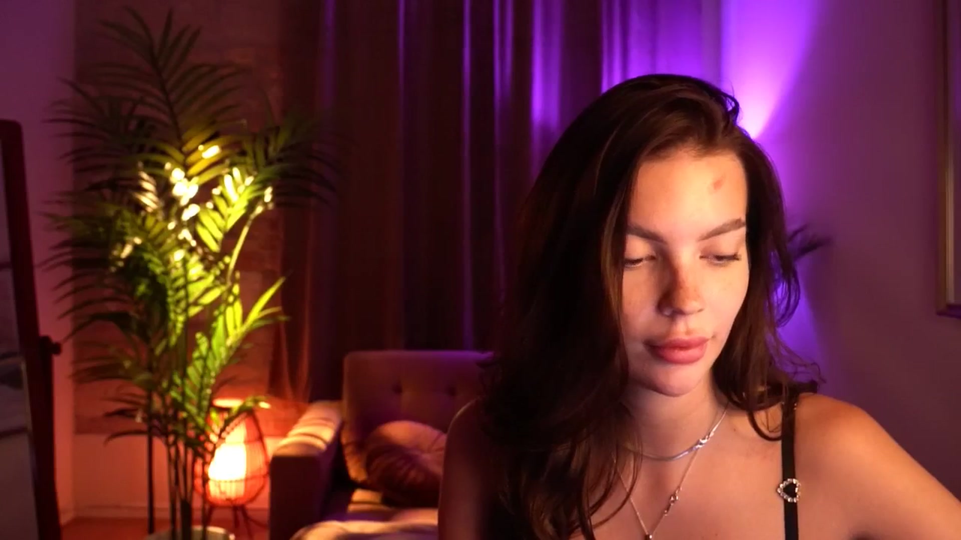 Gallery image thumbnail from hollydollly_'s myfreecams stream on, 07/06/2024, 15:38 image 20 of 20