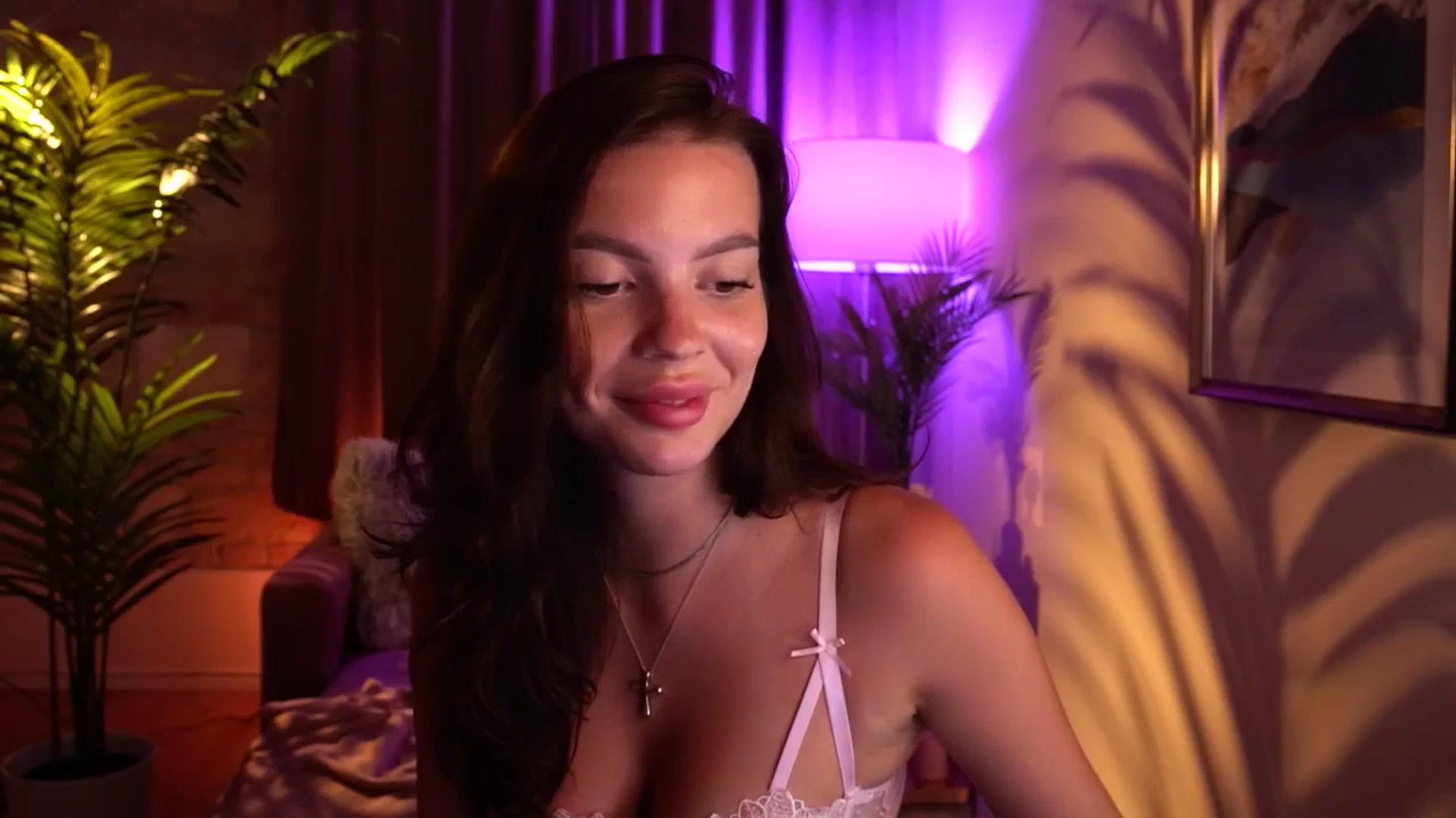 Gallery image thumbnail from hollydollly_'s myfreecams stream on, 07/12/2024, 21:05 image 9 of 20