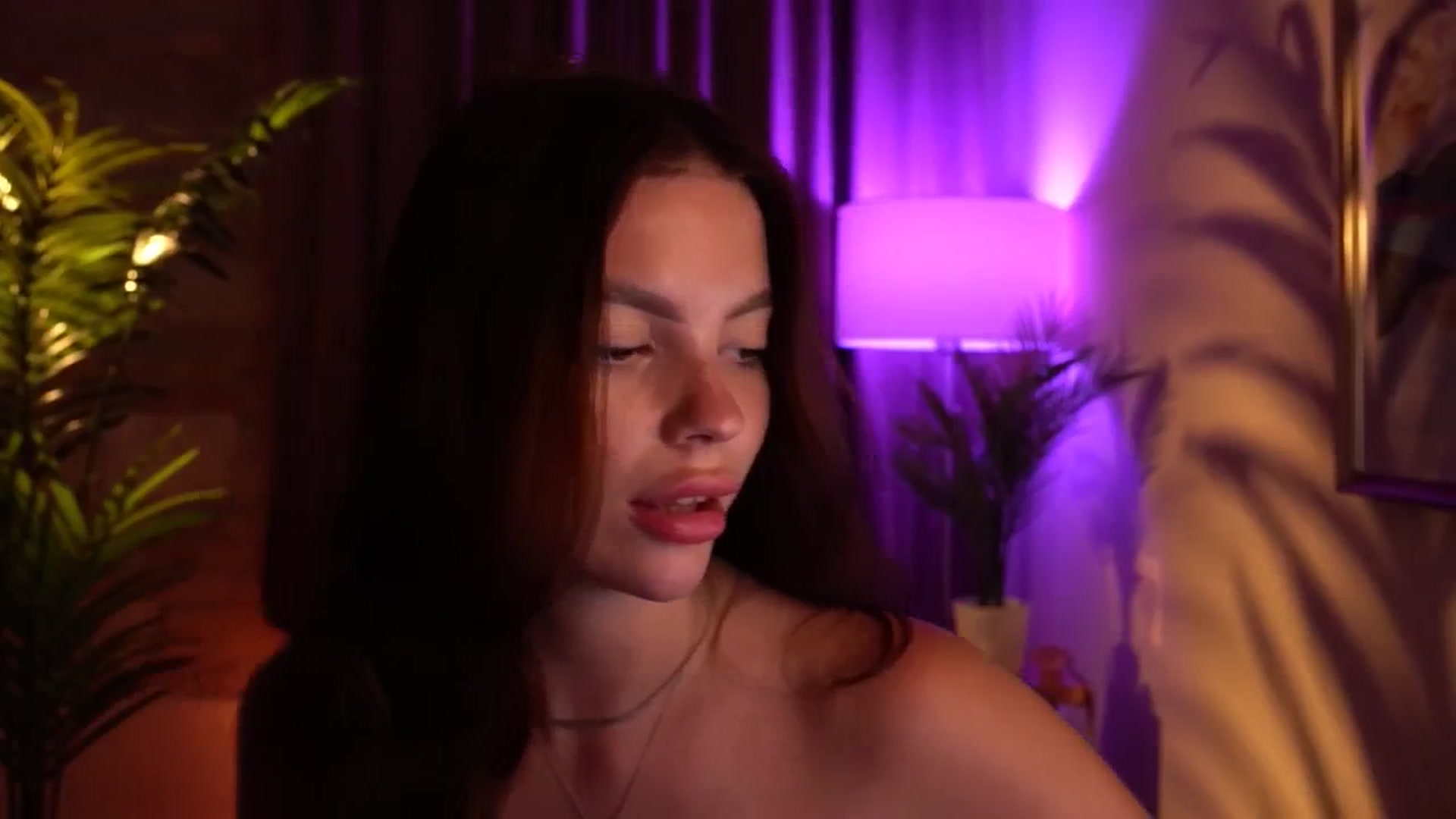 Gallery image thumbnail from hollydollly_'s myfreecams stream on, 07/12/2024, 21:05 image 18 of 20