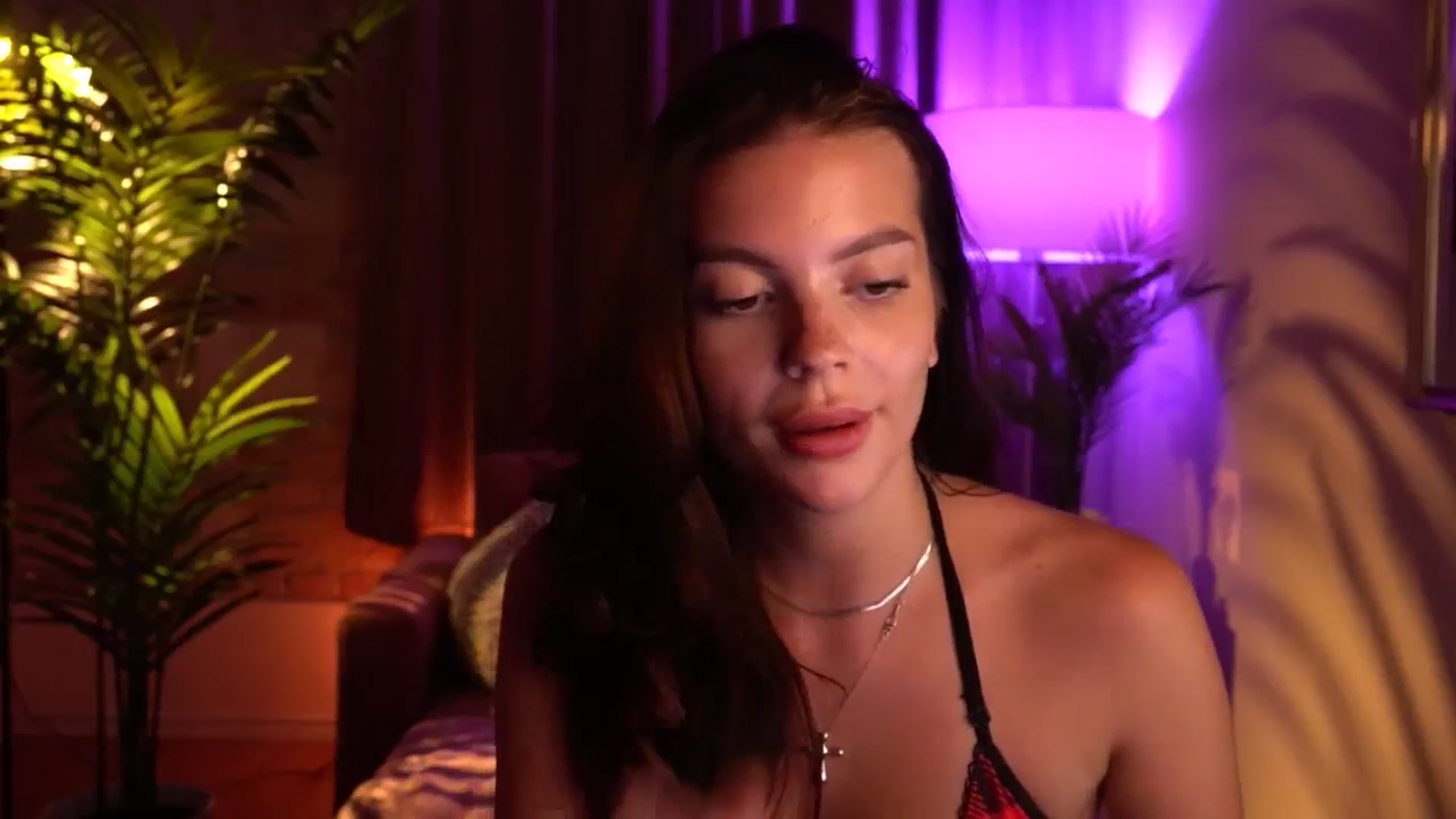 Gallery image thumbnail from hollydollly_'s myfreecams stream on, 07/13/2024, 22:22 image 17 of 20
