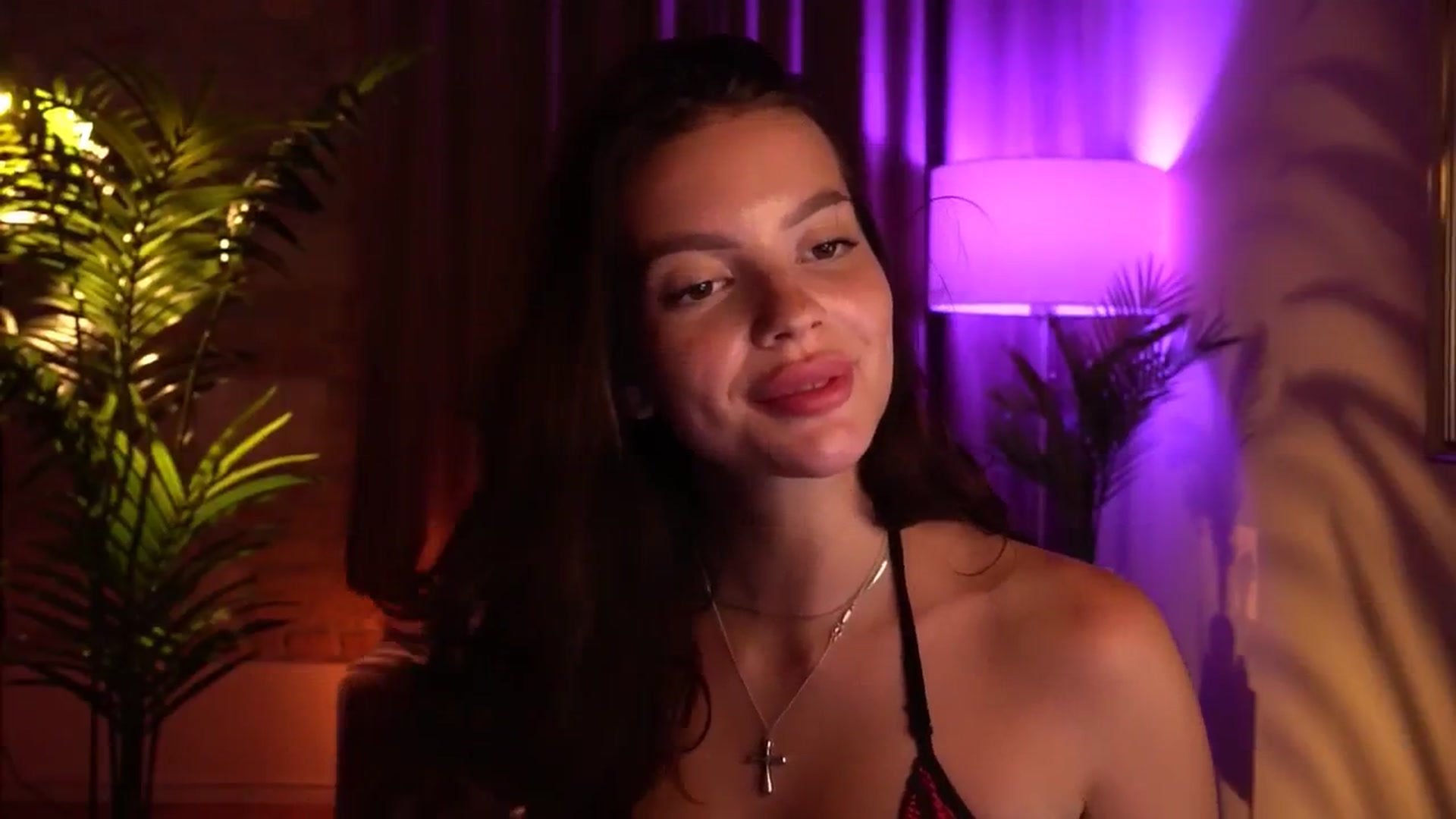Gallery image thumbnail from hollydollly_'s myfreecams stream on, 07/13/2024, 22:22 image 6 of 20