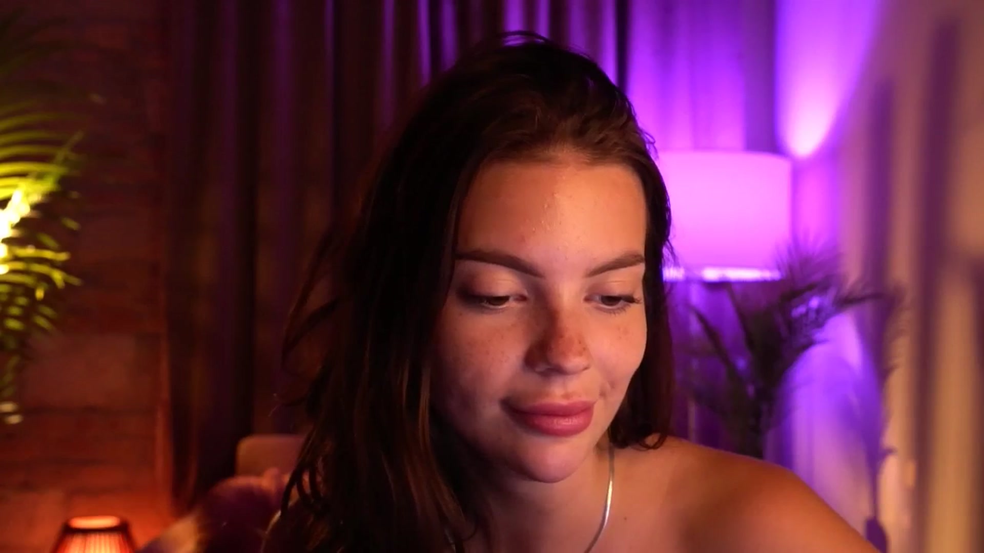 Gallery image thumbnail from hollydollly_'s myfreecams stream on, 07/27/2024, 20:50 image 11 of 20