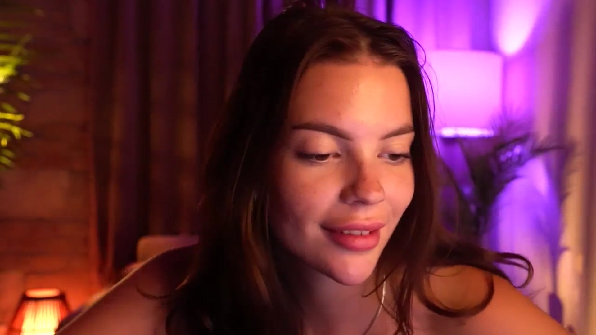 Gallery image thumbnail from hollydollly_'s myfreecams stream on, 07/27/2024, 20:50 image 20 of 20