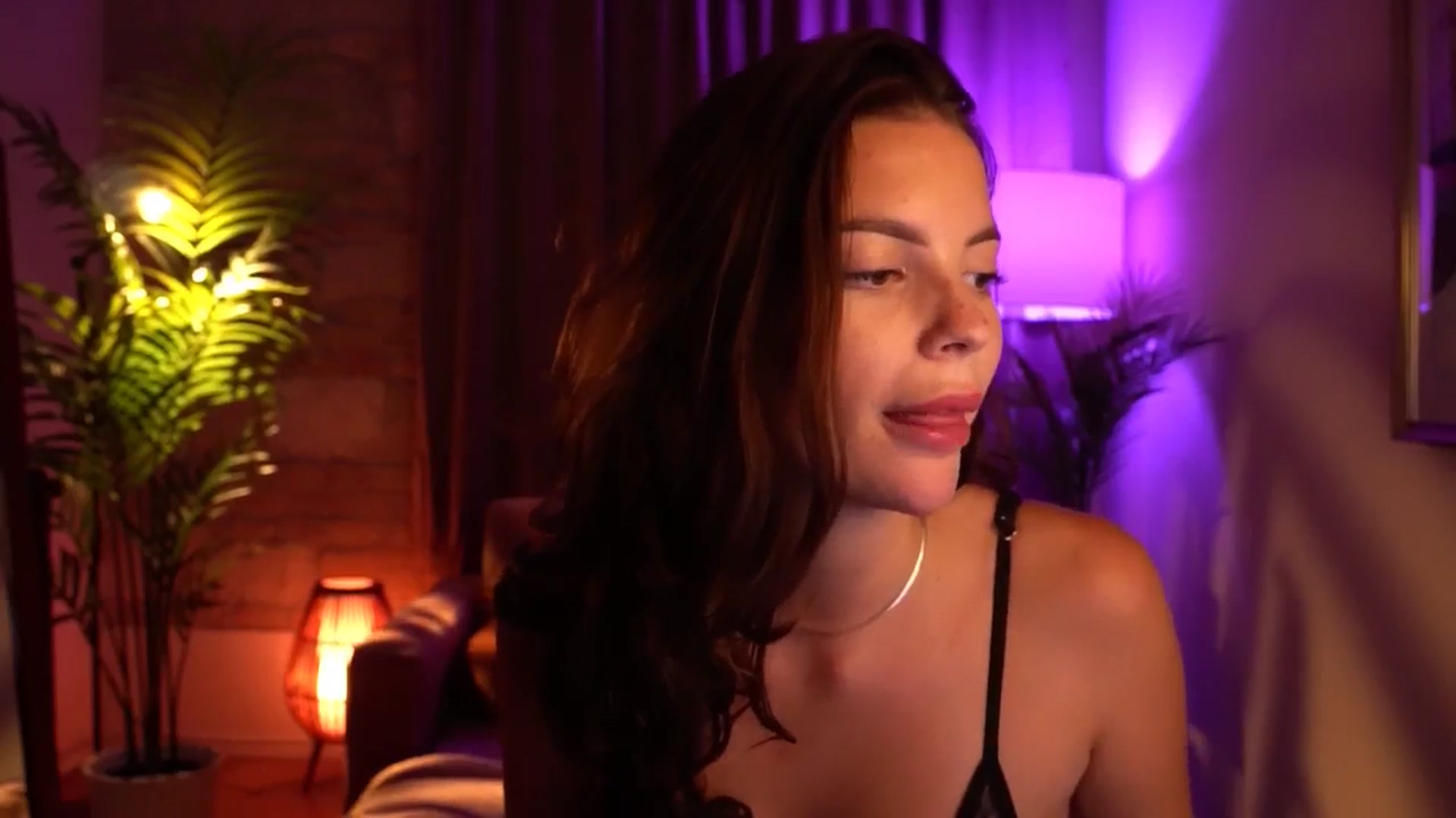 Gallery image thumbnail from hollydollly_'s myfreecams stream on, 07/28/2024, 22:56 image 20 of 20