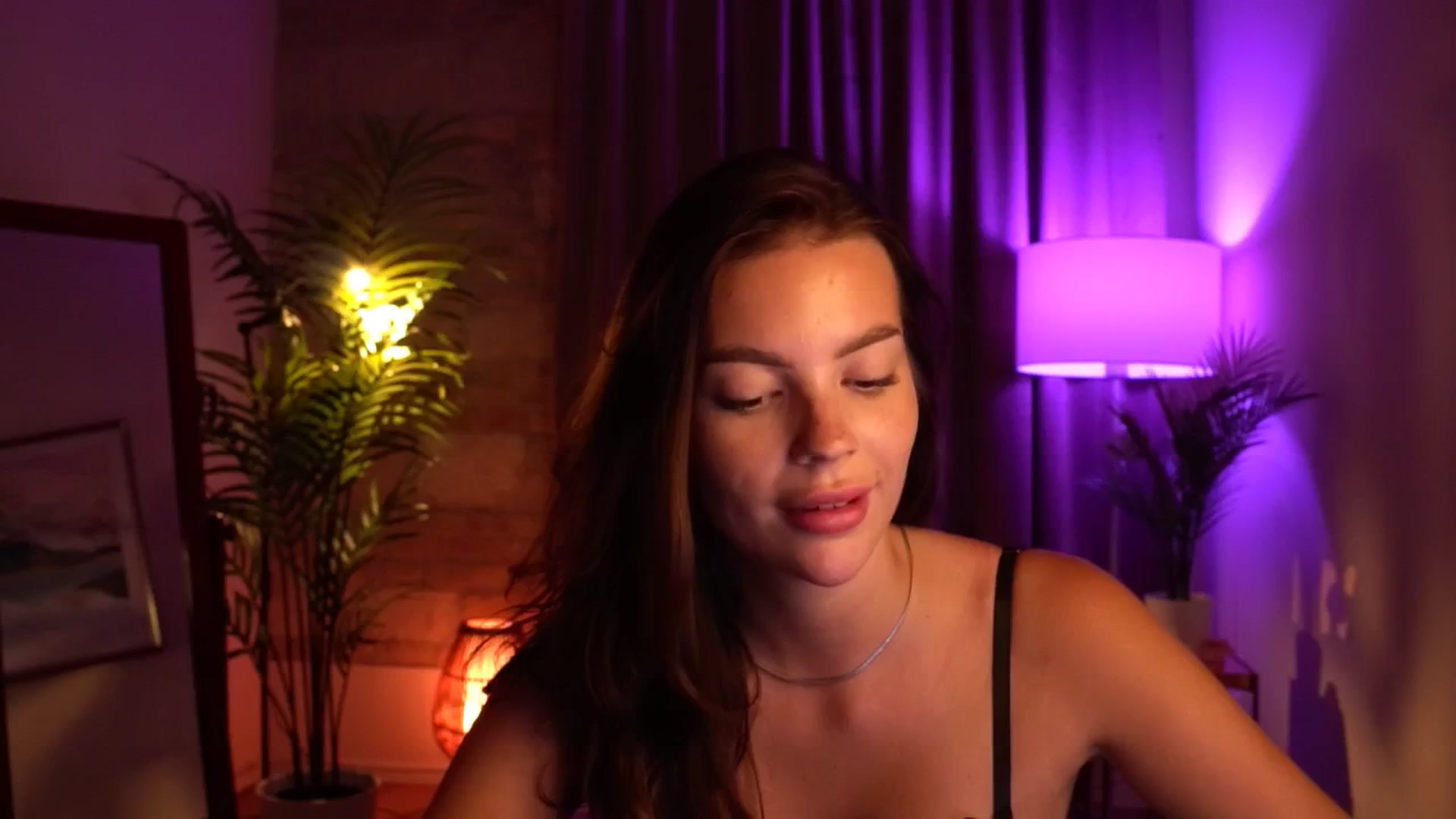 Gallery image thumbnail from hollydollly_'s myfreecams stream on, 07/30/2024, 19:01 image 18 of 20