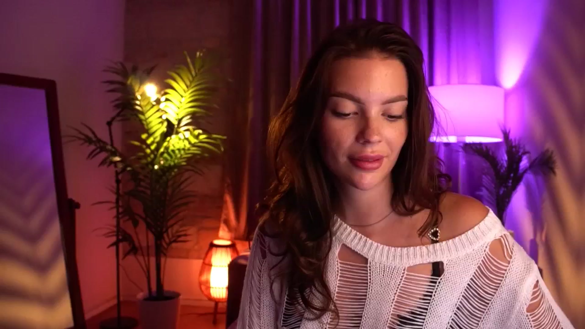Gallery image thumbnail from hollydollly_'s myfreecams stream on, 08/02/2024, 21:40 image 2 of 20