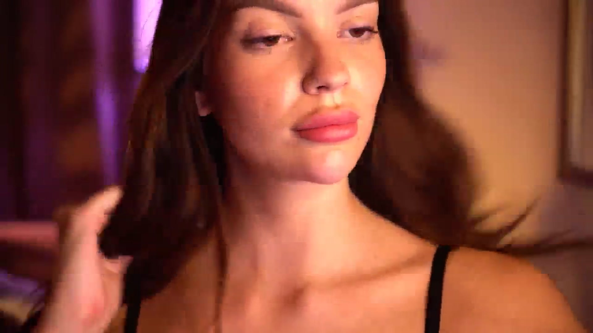 Gallery image thumbnail from hollydollly_'s myfreecams stream on, 08/21/2024, 21:03 image 5 of 20