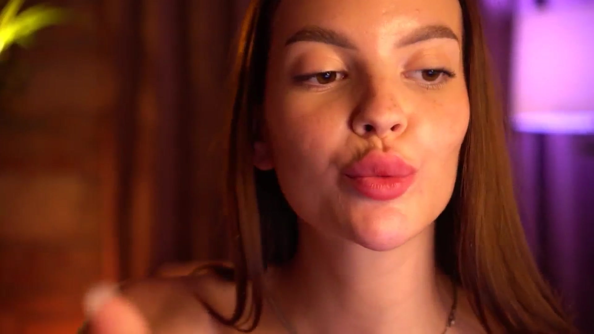 Gallery image thumbnail from hollydollly_'s myfreecams stream on, 08/31/2024, 18:19 image 16 of 20