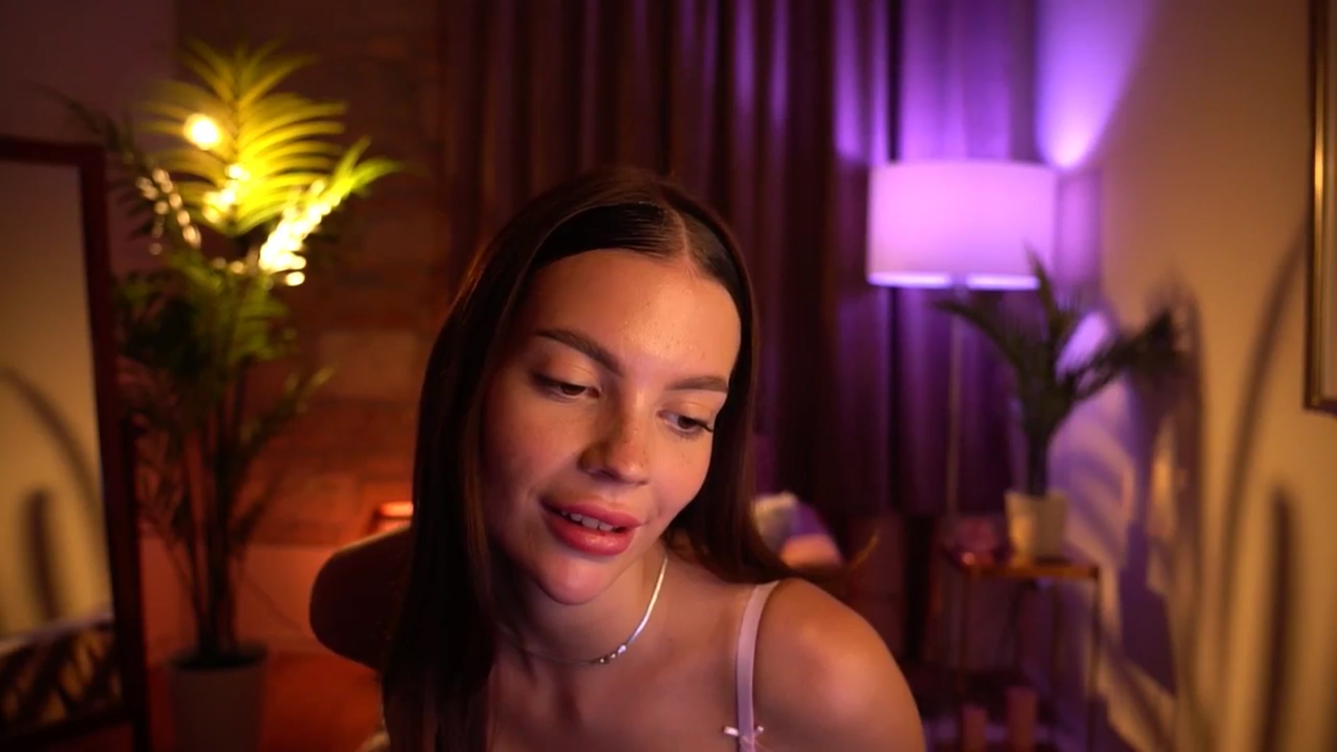 Gallery image thumbnail from hollydollly_'s myfreecams stream on, 08/31/2024, 18:19 image 5 of 20