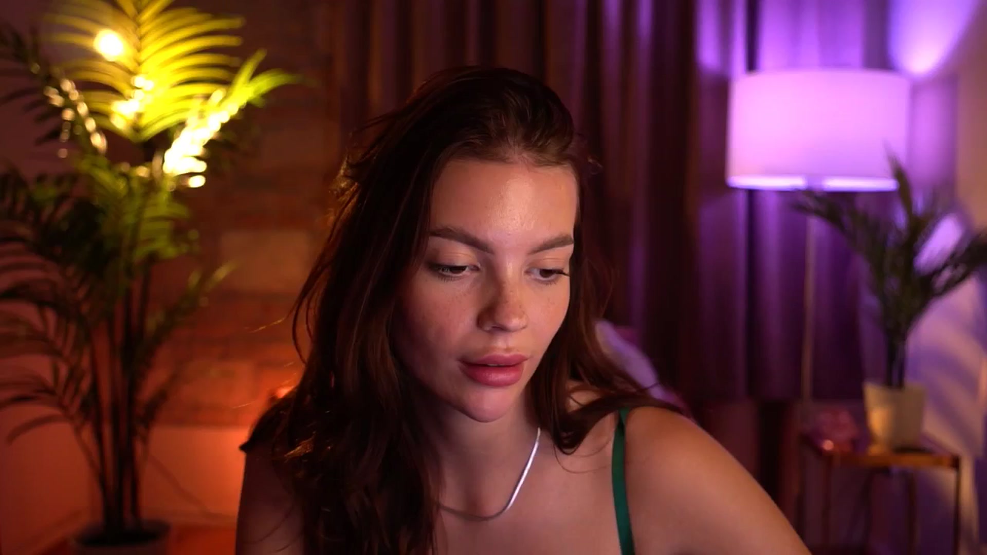 Gallery image thumbnail from hollydollly_'s myfreecams stream on, 09/02/2024, 21:40 image 13 of 20
