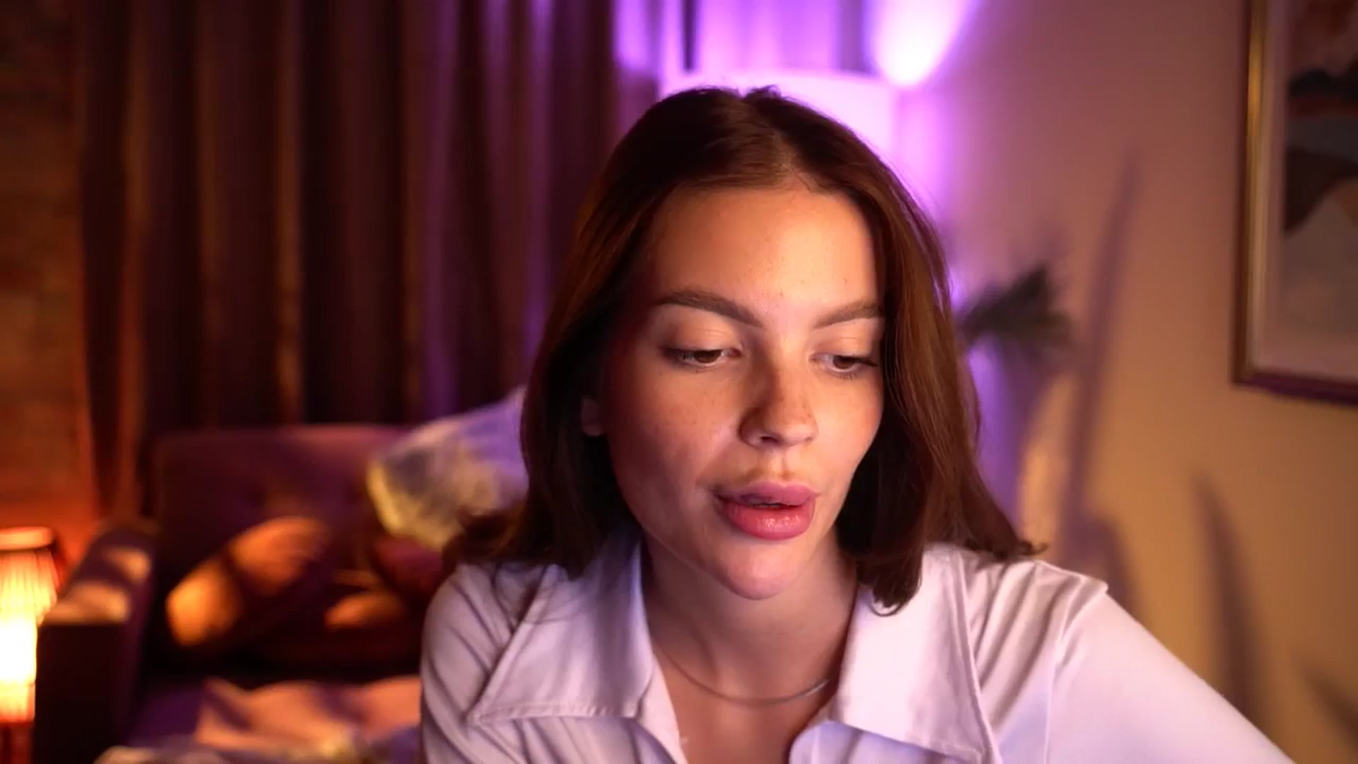 Gallery image thumbnail from hollydollly_'s myfreecams stream on, 09/04/2024, 21:41 image 20 of 20
