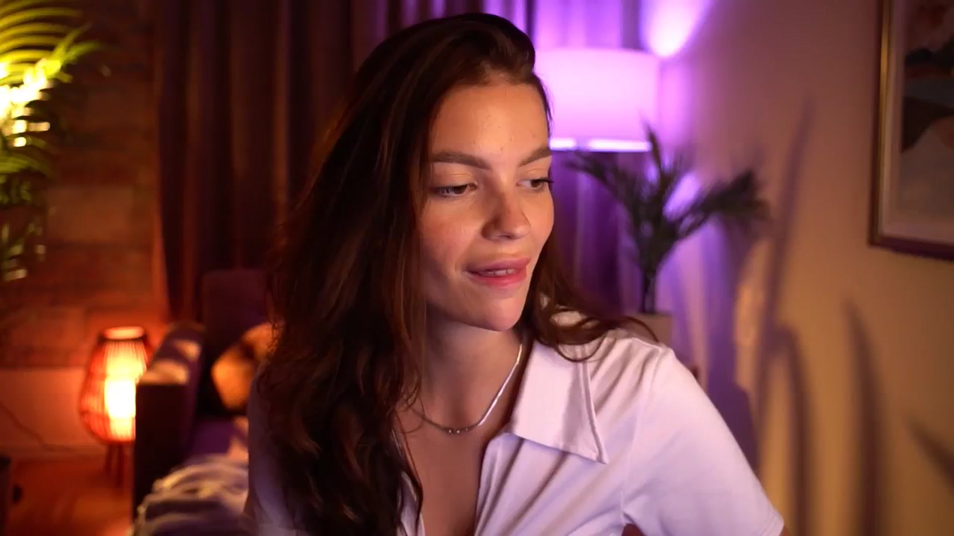 Gallery image thumbnail from hollydollly_'s myfreecams stream on, 09/04/2024, 21:41 image 6 of 20