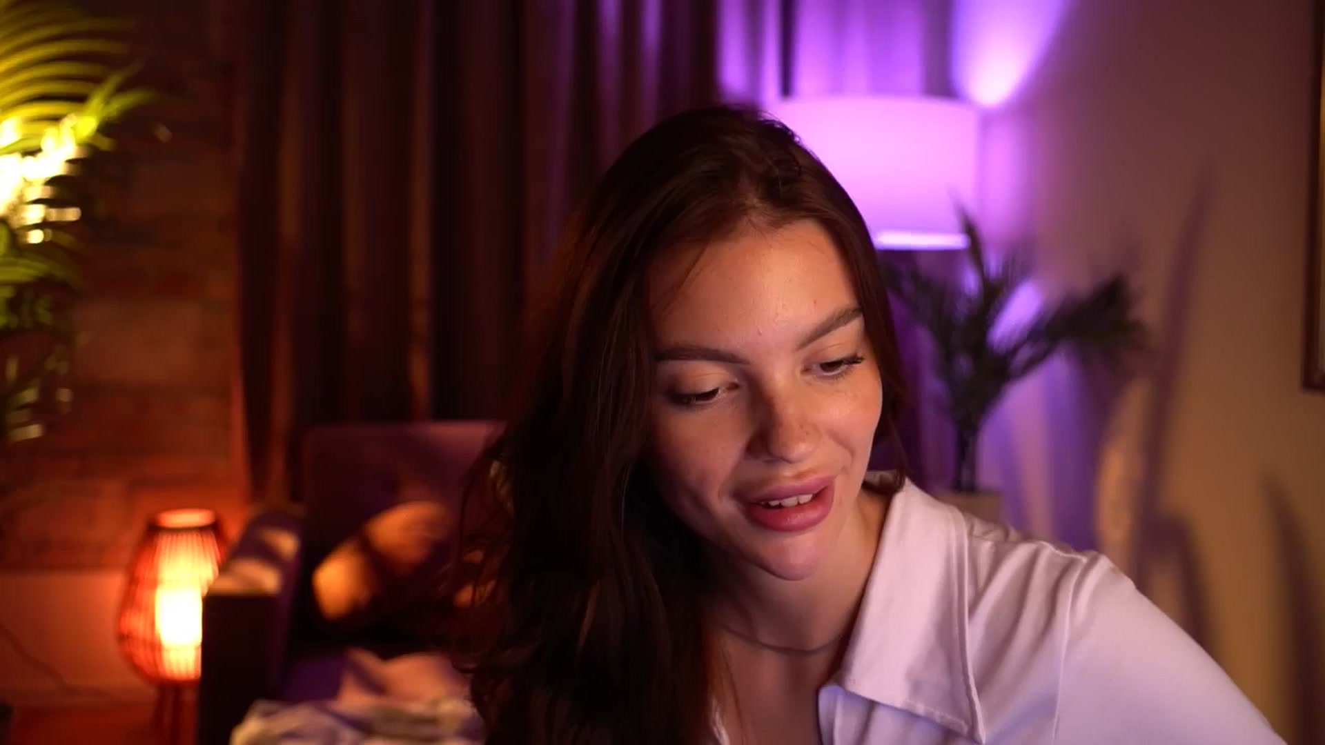 Gallery image thumbnail from hollydollly_'s myfreecams stream on, 09/04/2024, 21:41 image 17 of 20
