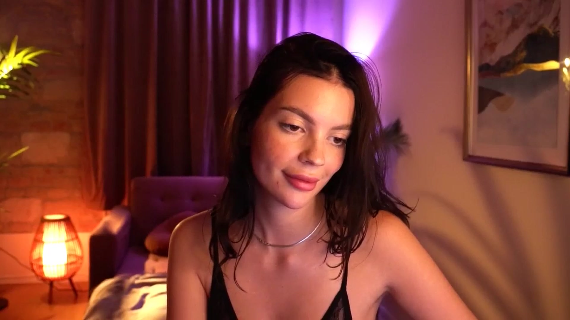 Gallery image thumbnail from hollydollly_'s myfreecams stream on, 09/13/2024, 21:44 image 2 of 20