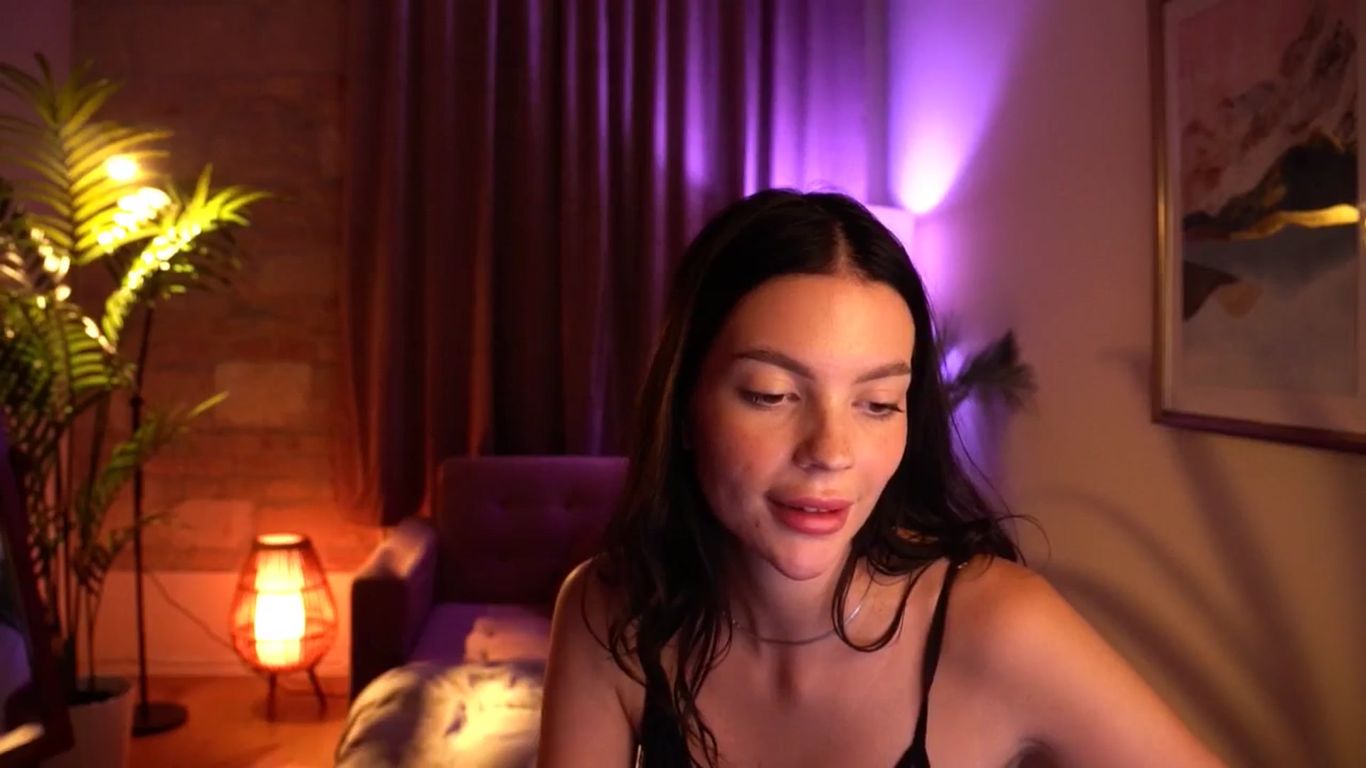 Gallery image thumbnail from hollydollly_'s myfreecams stream on, 09/13/2024, 21:44 image 18 of 20