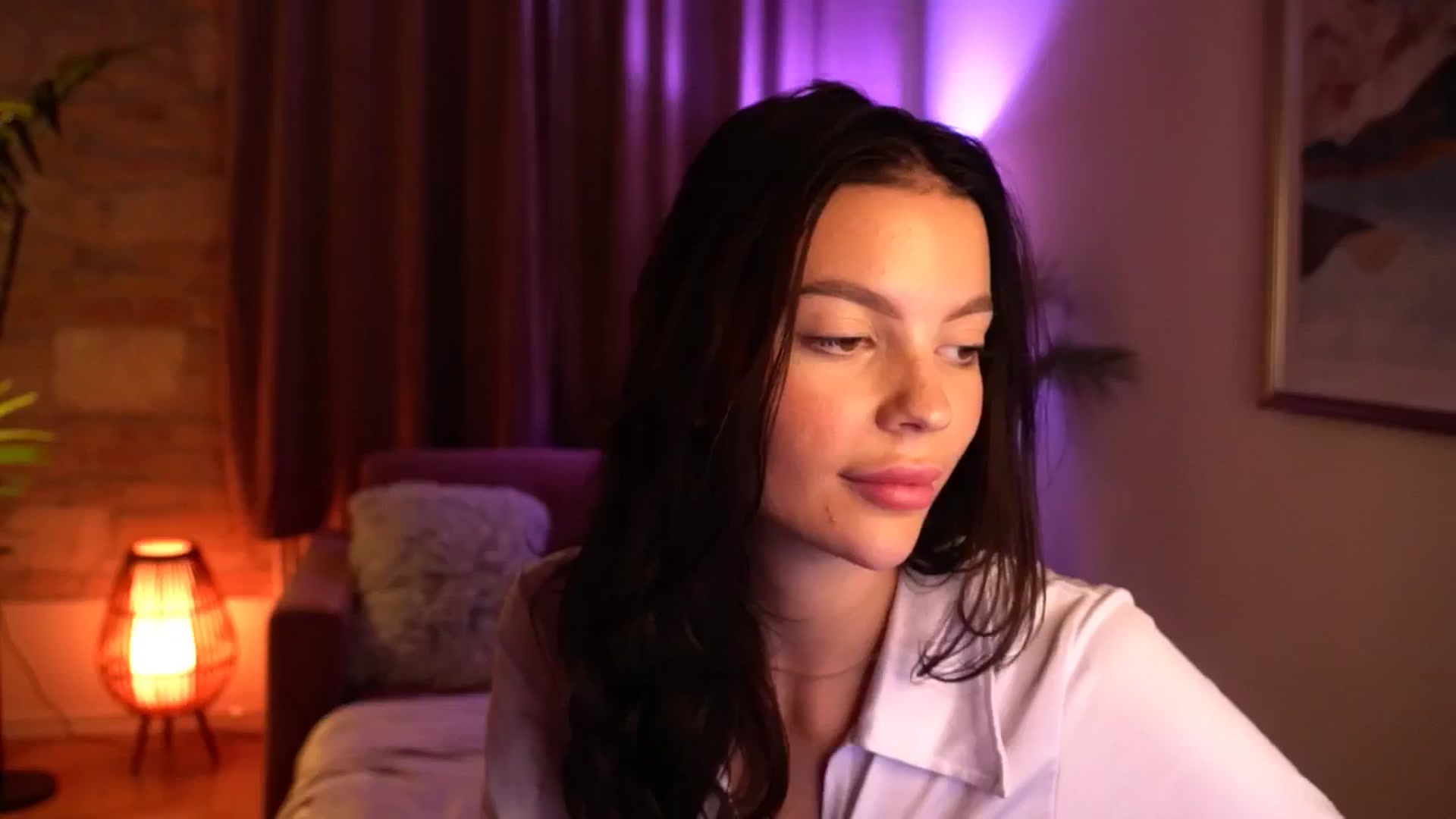 Gallery image thumbnail from hollydollly_'s myfreecams stream on, 09/14/2024, 14:59 image 15 of 20