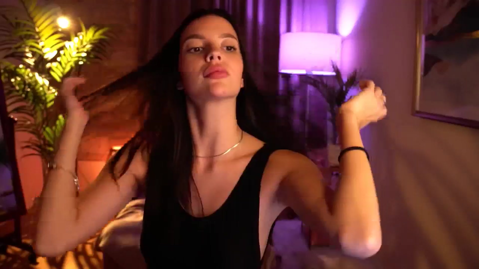 Gallery image thumbnail from hollydollly_'s myfreecams stream on, 09/20/2024, 21:30 image 16 of 20