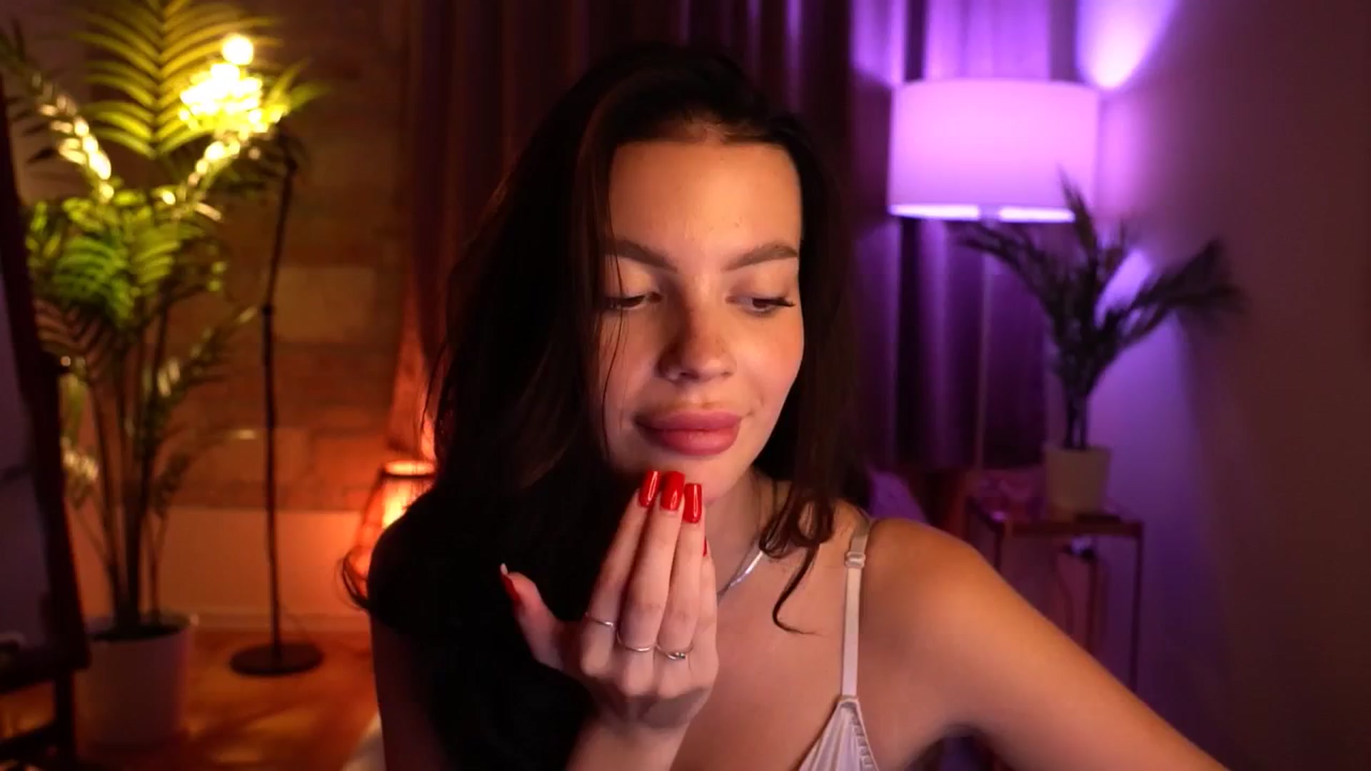 Gallery image thumbnail from hollydollly_'s myfreecams stream on, 09/22/2024, 20:12 image 10 of 20