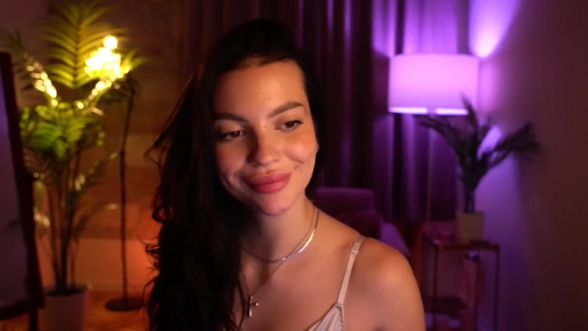Gallery image thumbnail from hollydollly_'s myfreecams stream on, 09/22/2024, 20:50 image 5 of 20