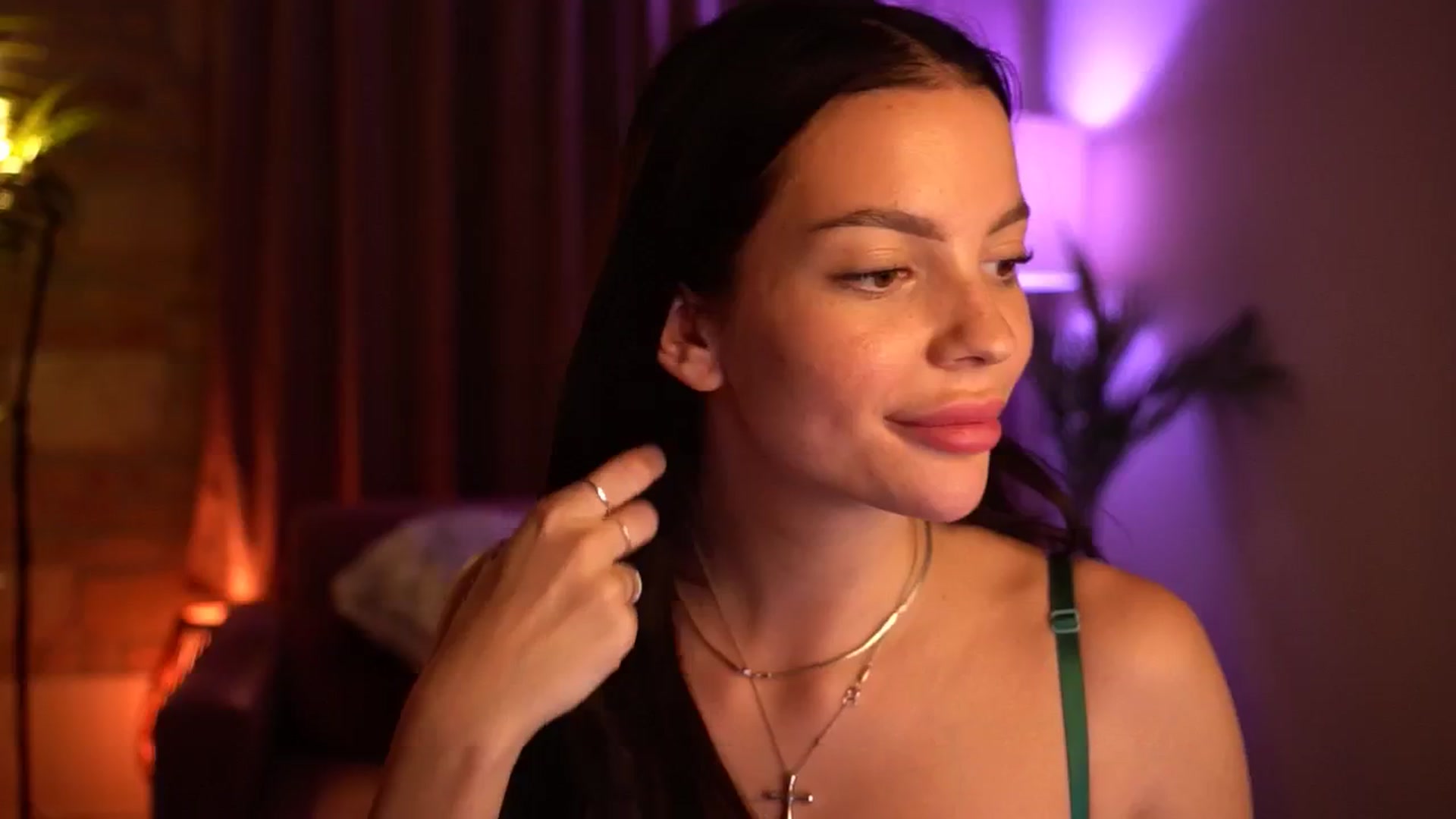 Gallery image thumbnail from hollydollly_'s myfreecams stream on, 09/26/2024, 22:30 image 6 of 20