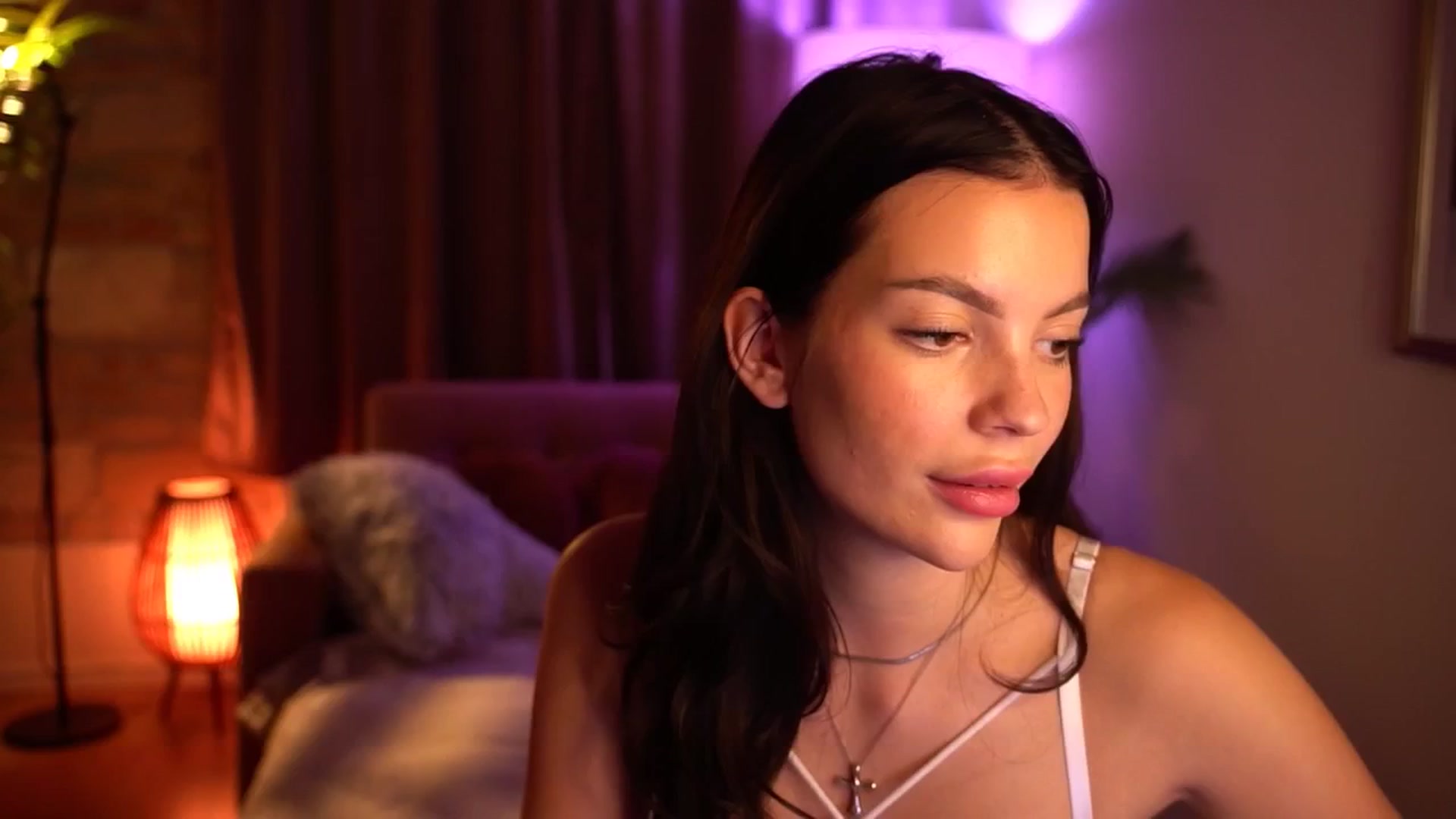 Gallery image thumbnail from hollydollly_'s myfreecams stream on, 09/29/2024, 20:47 image 11 of 20