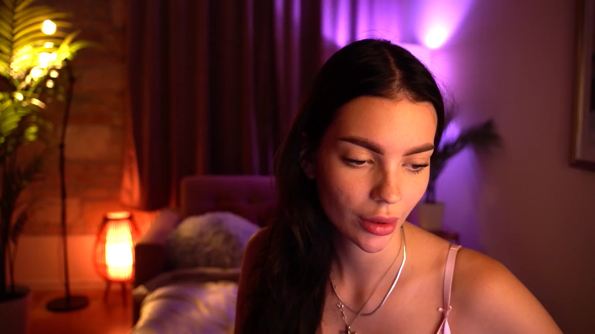 Gallery image thumbnail from hollydollly_'s myfreecams stream on, 09/30/2024, 22:00 image 13 of 20