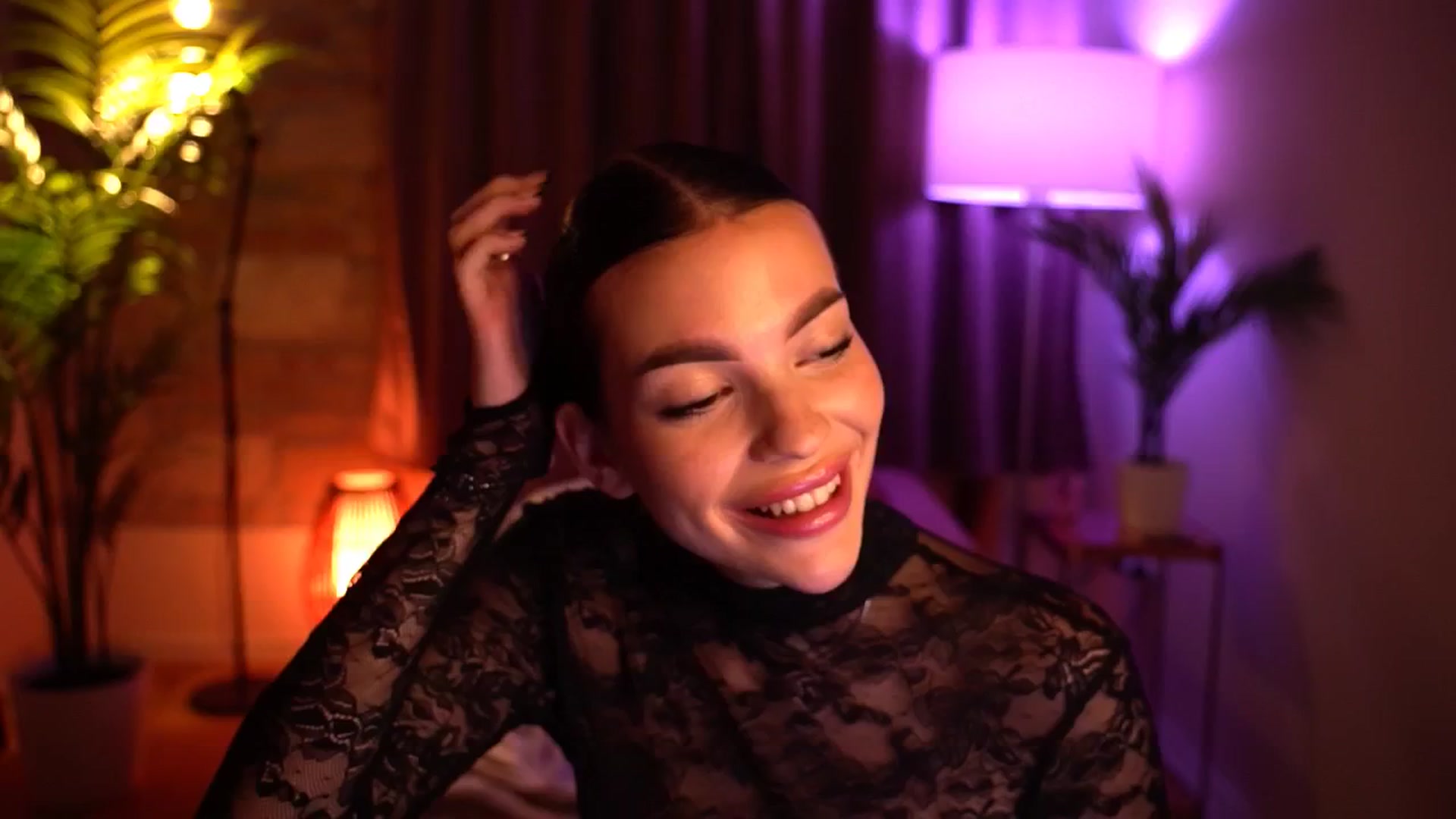 Gallery image thumbnail from hollydollly_'s myfreecams stream on, 10/02/2024, 21:27 image 10 of 20