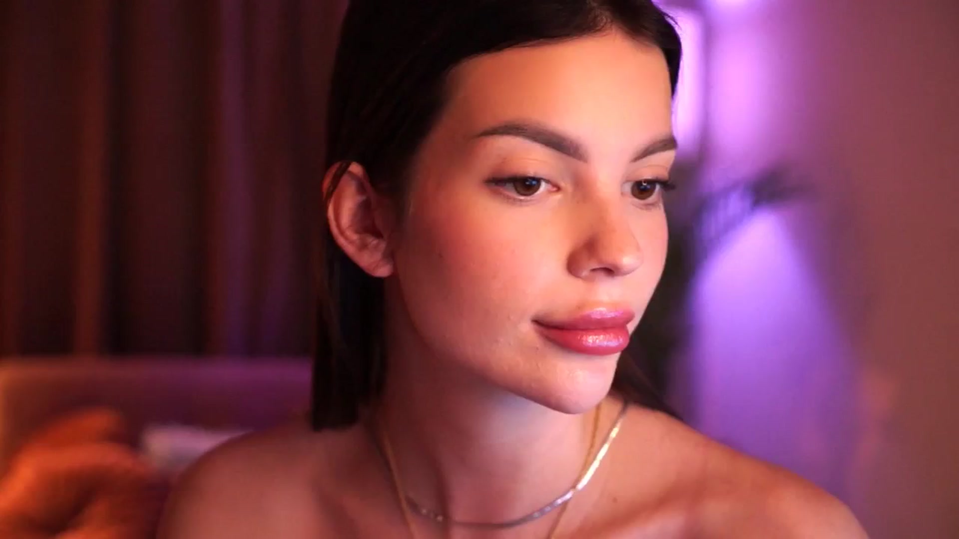 Gallery image thumbnail from hollydollly_'s myfreecams stream on, 01/19/2025, 13:20 image 20 of 20