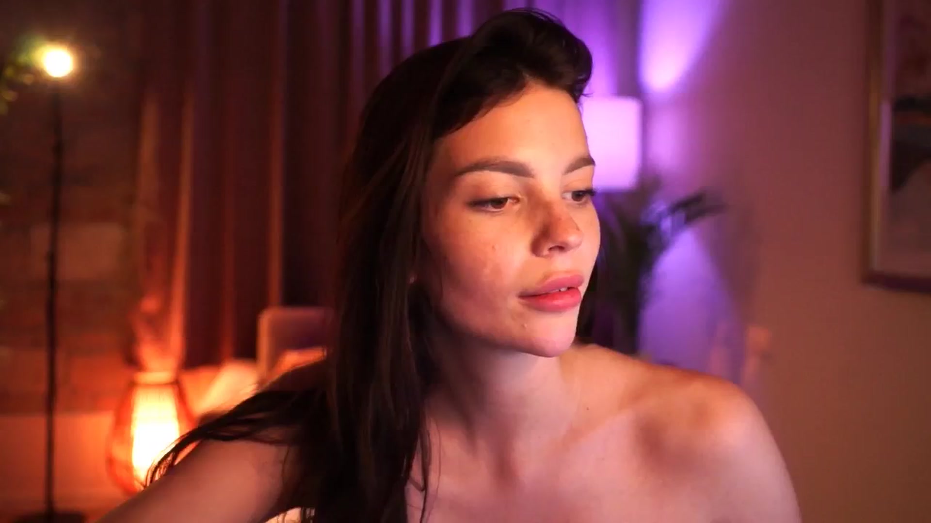 Gallery image thumbnail from hollydollly_'s myfreecams stream on, 02/09/2025, 19:28 image 13 of 20