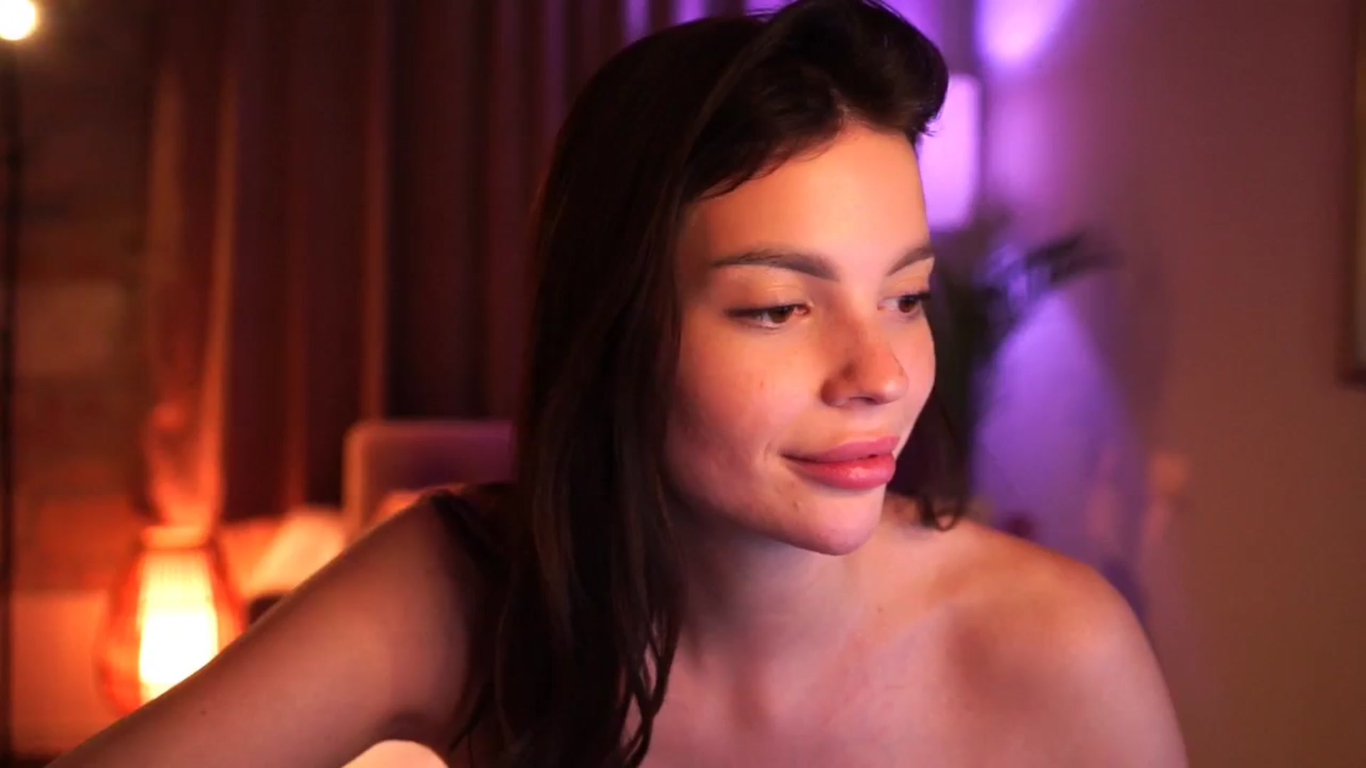 Gallery image thumbnail from hollydollly_'s myfreecams stream on, 02/09/2025, 19:28 image 18 of 20