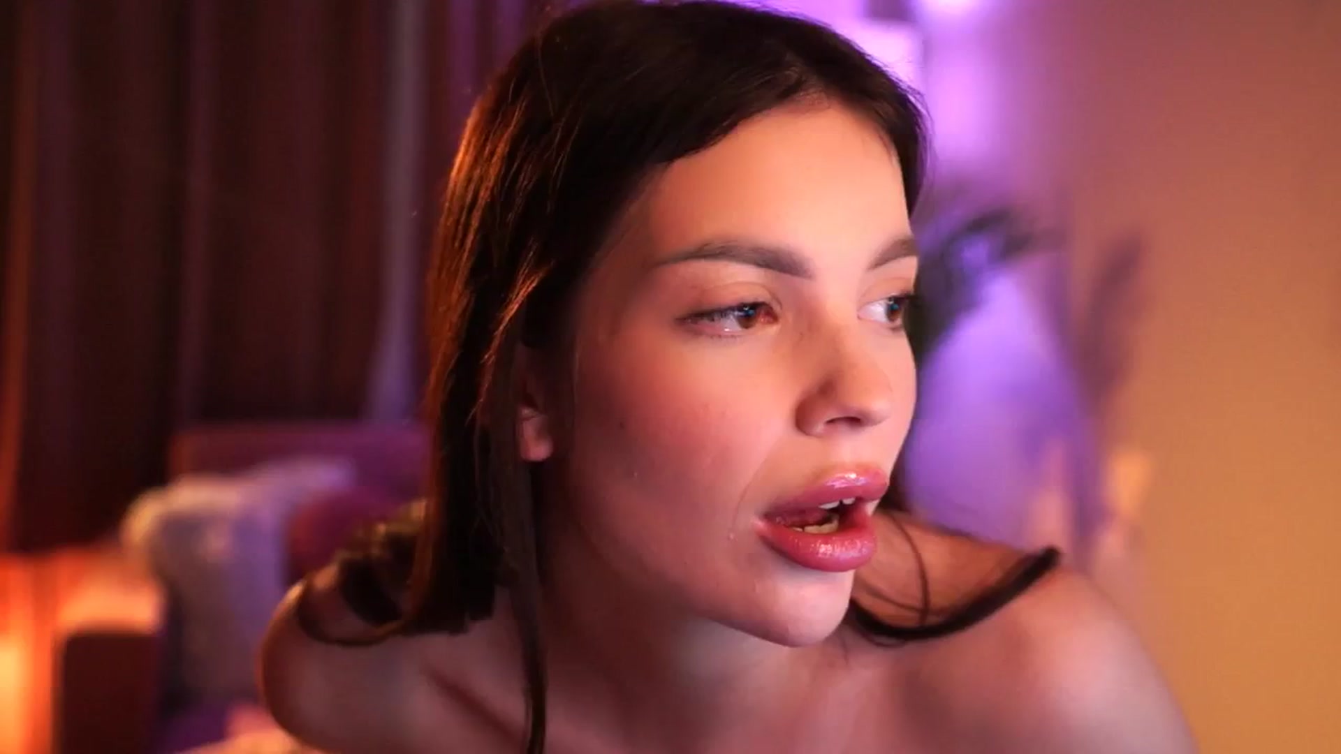 Gallery image thumbnail from hollydollly_'s myfreecams stream on, 02/22/2025, 15:15 image 8 of 20