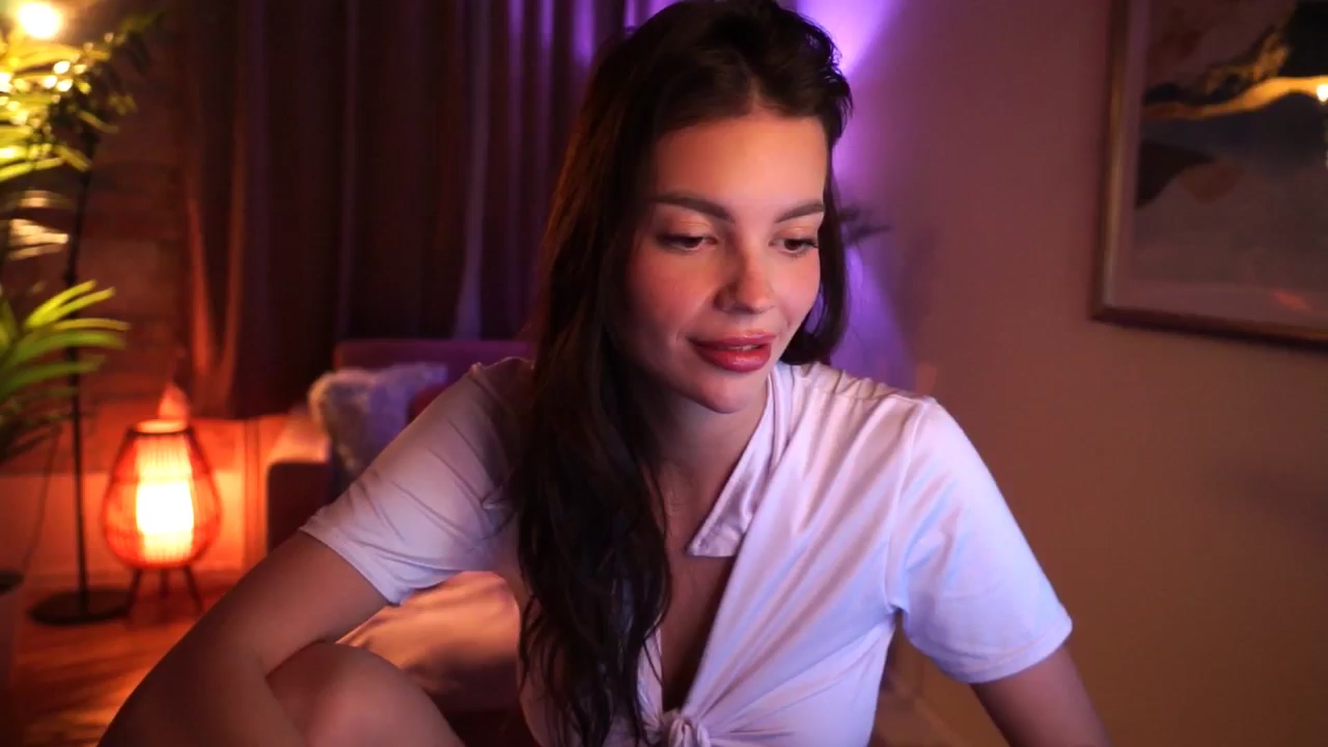 Gallery image thumbnail from hollydollly_'s myfreecams stream on, 02/23/2025, 19:37 image 8 of 20