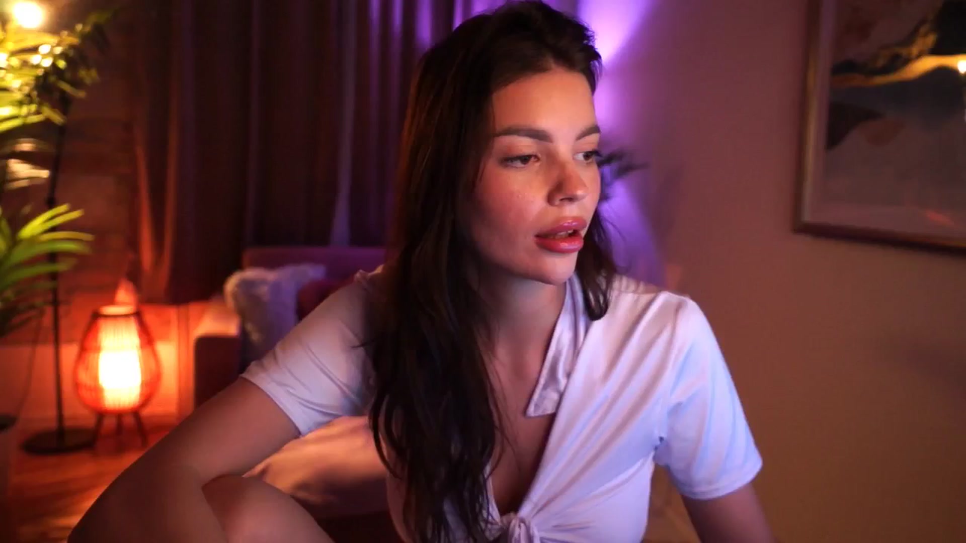 Gallery image thumbnail from hollydollly_'s myfreecams stream on, 02/23/2025, 19:37 image 12 of 20