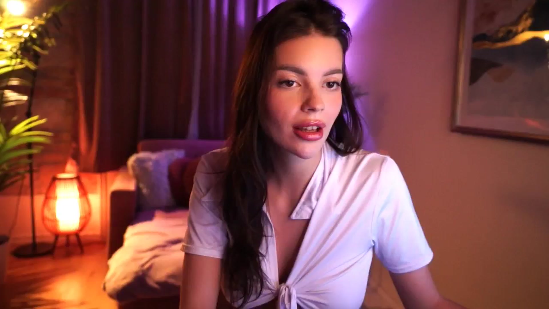 Gallery image thumbnail from hollydollly_'s myfreecams stream on, 02/23/2025, 19:37 image 10 of 20