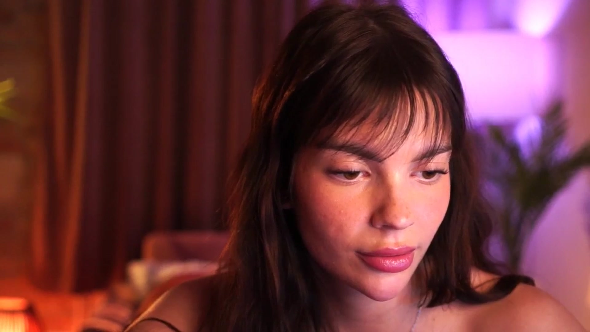 Gallery image thumbnail from hollydollly_'s myfreecams stream on, 03/16/2025, 20:52 image 12 of 20