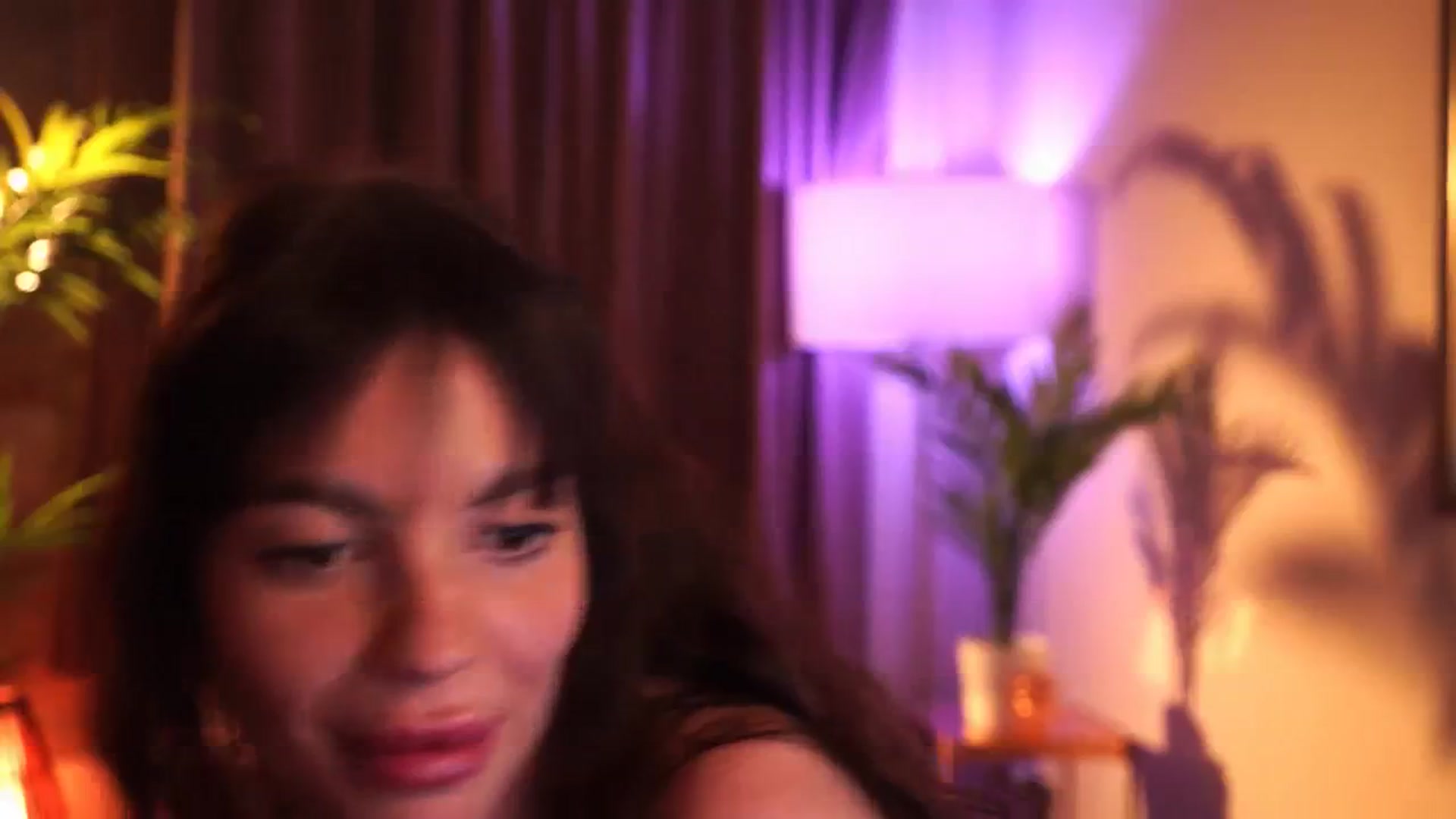 Gallery image thumbnail from hollydollly_'s myfreecams stream on, 03/21/2025, 22:03 image 11 of 20
