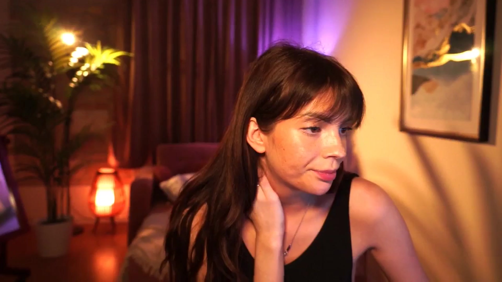 Gallery image thumbnail from hollydollly_'s myfreecams stream on, 04/24/2025, 19:12 image 11 of 20