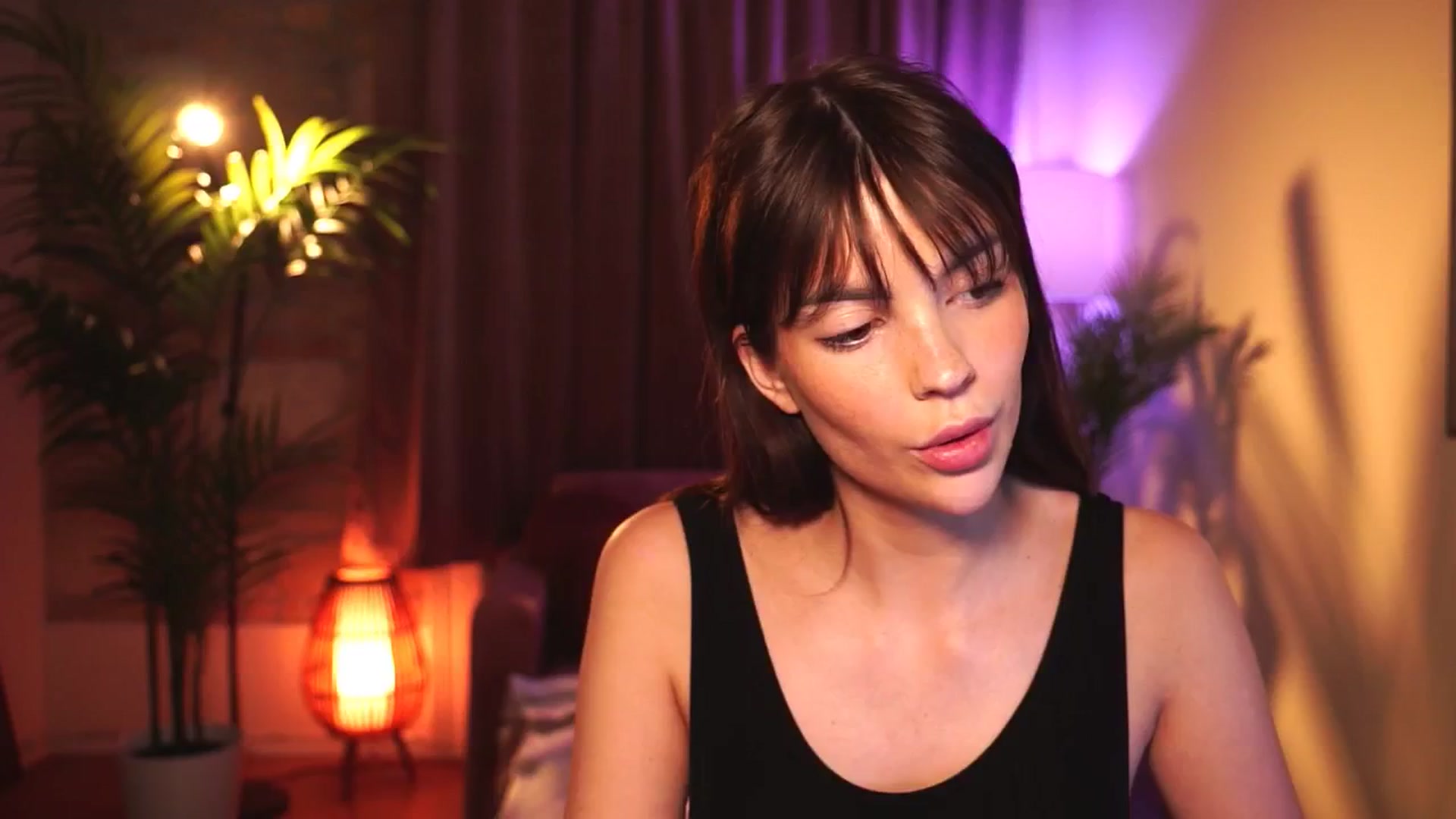 Gallery image thumbnail from hollydollly_'s myfreecams stream on, 05/29/2025, 19:09 image 4 of 20