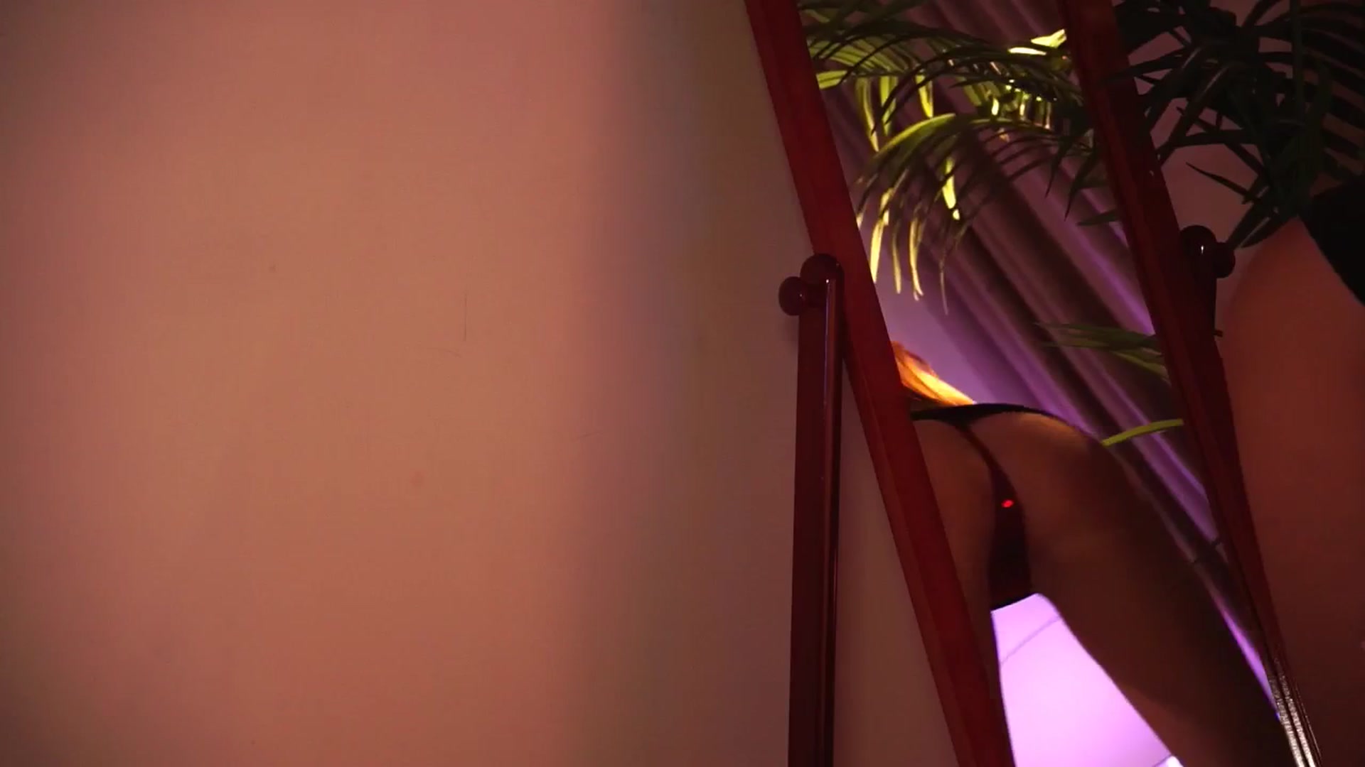 Gallery image thumbnail from hollydollly_'s myfreecams stream on, 06/22/2025, 13:13 image 20 of 20